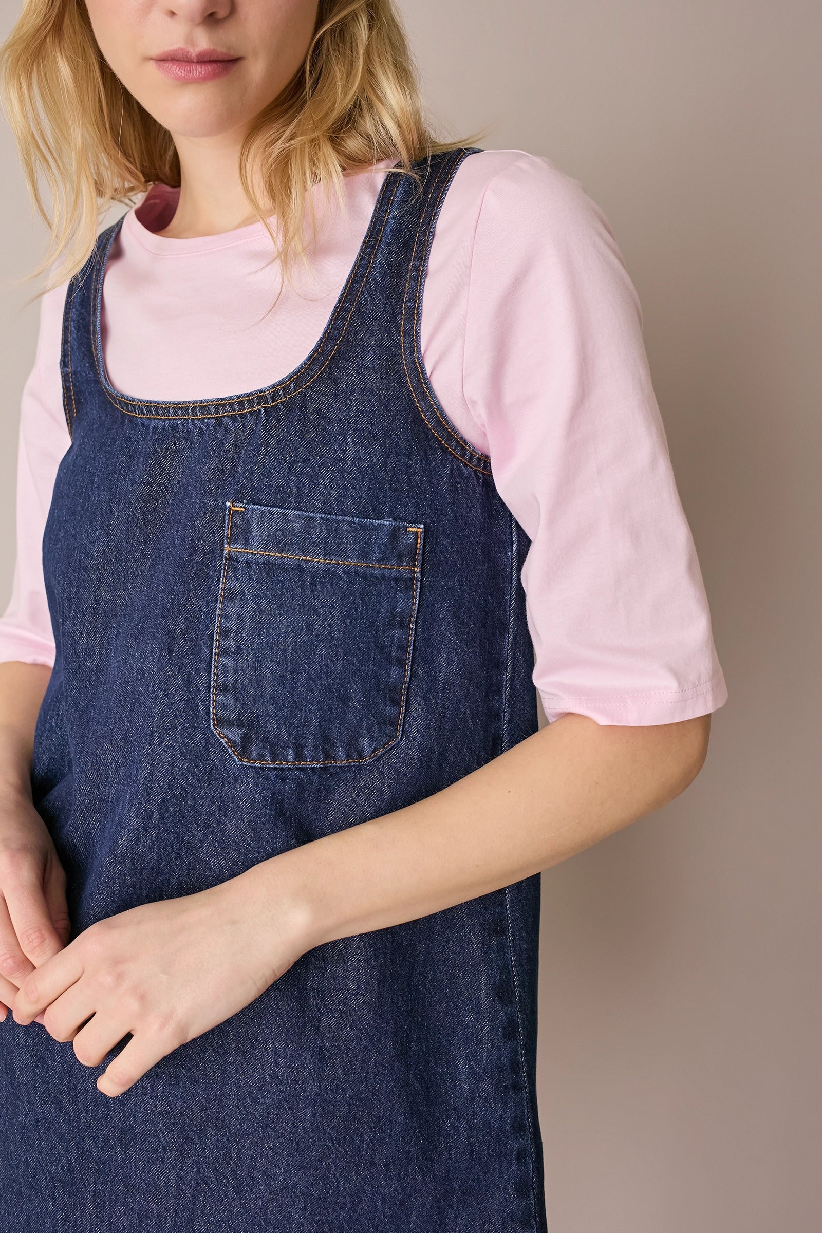 Abito a trapezio in denim - Image 6