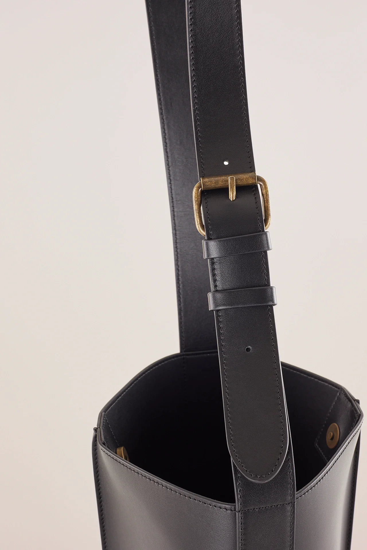 Borsa a secchiello in pelle - Image 15