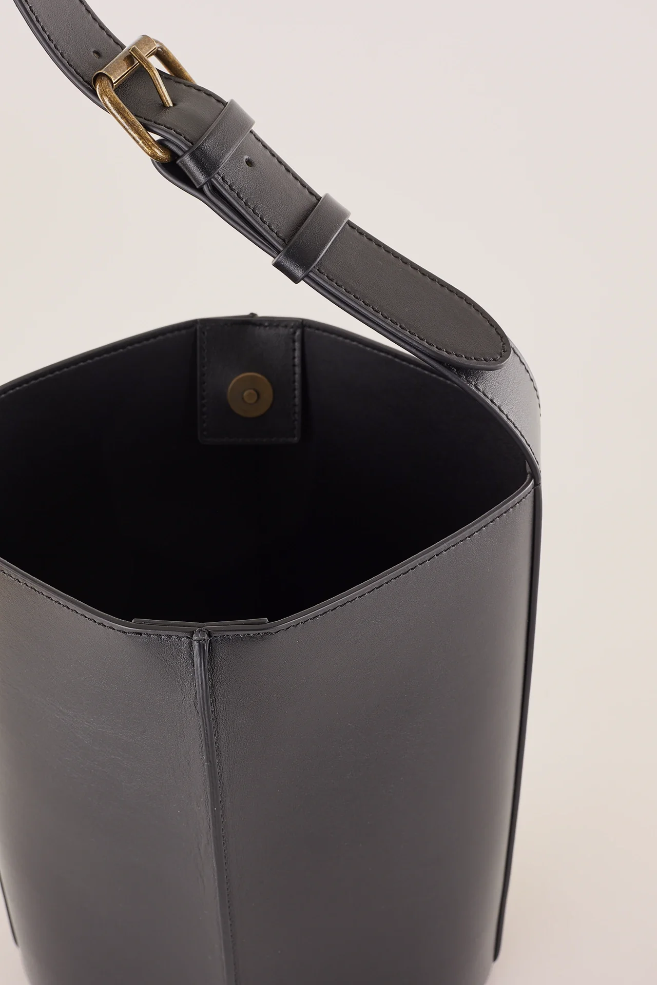 Borsa a secchiello in pelle - Image 16