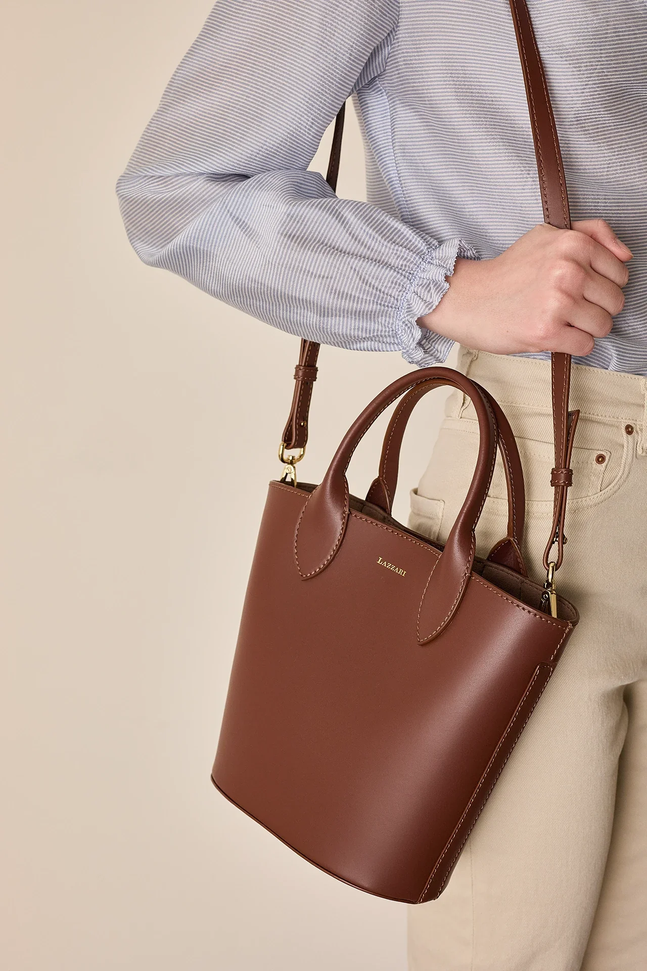 Borsa secchiello con tracolla removibile - Image 7