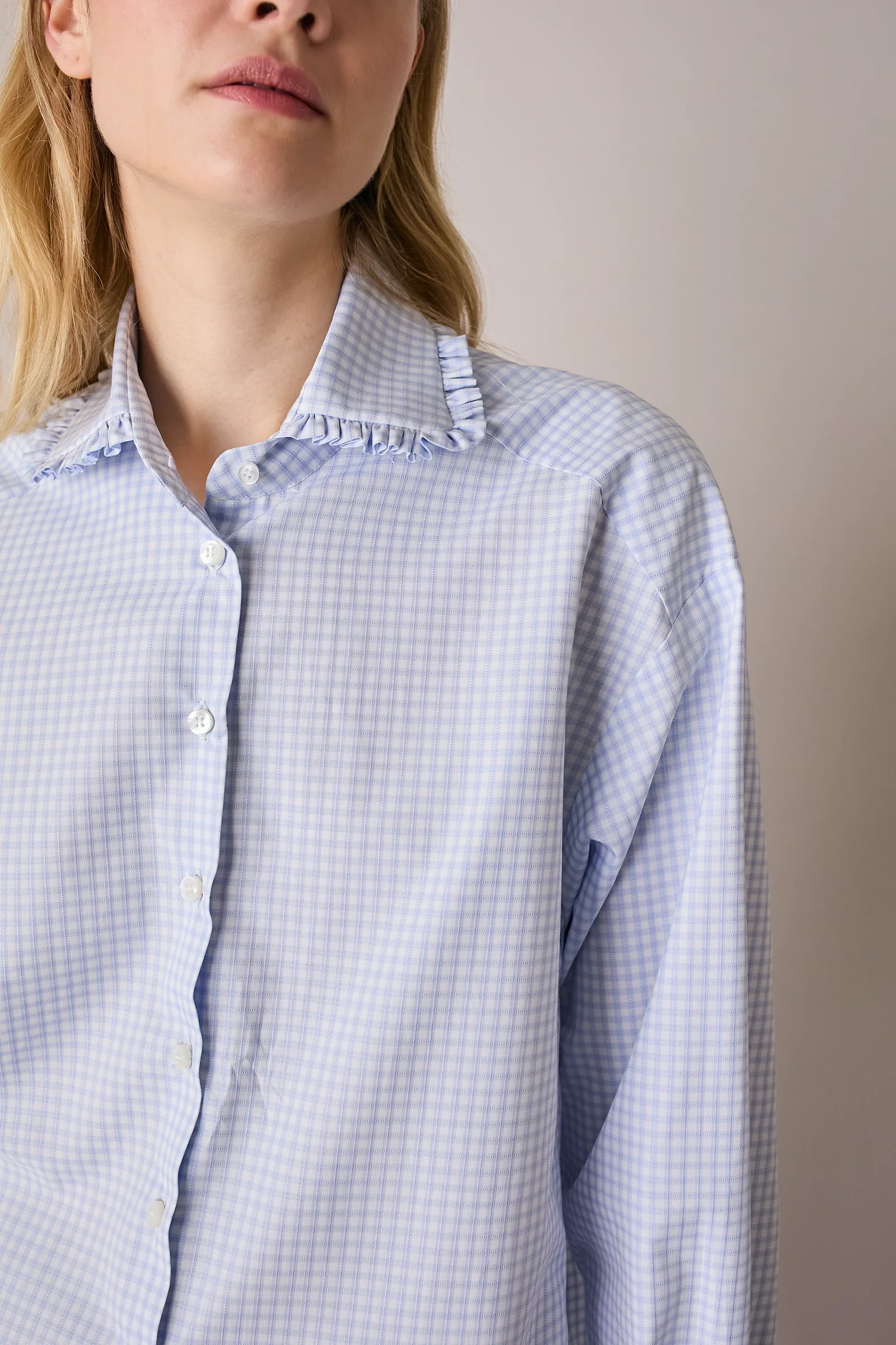 Camicia boxy con colletto volant - Image 18