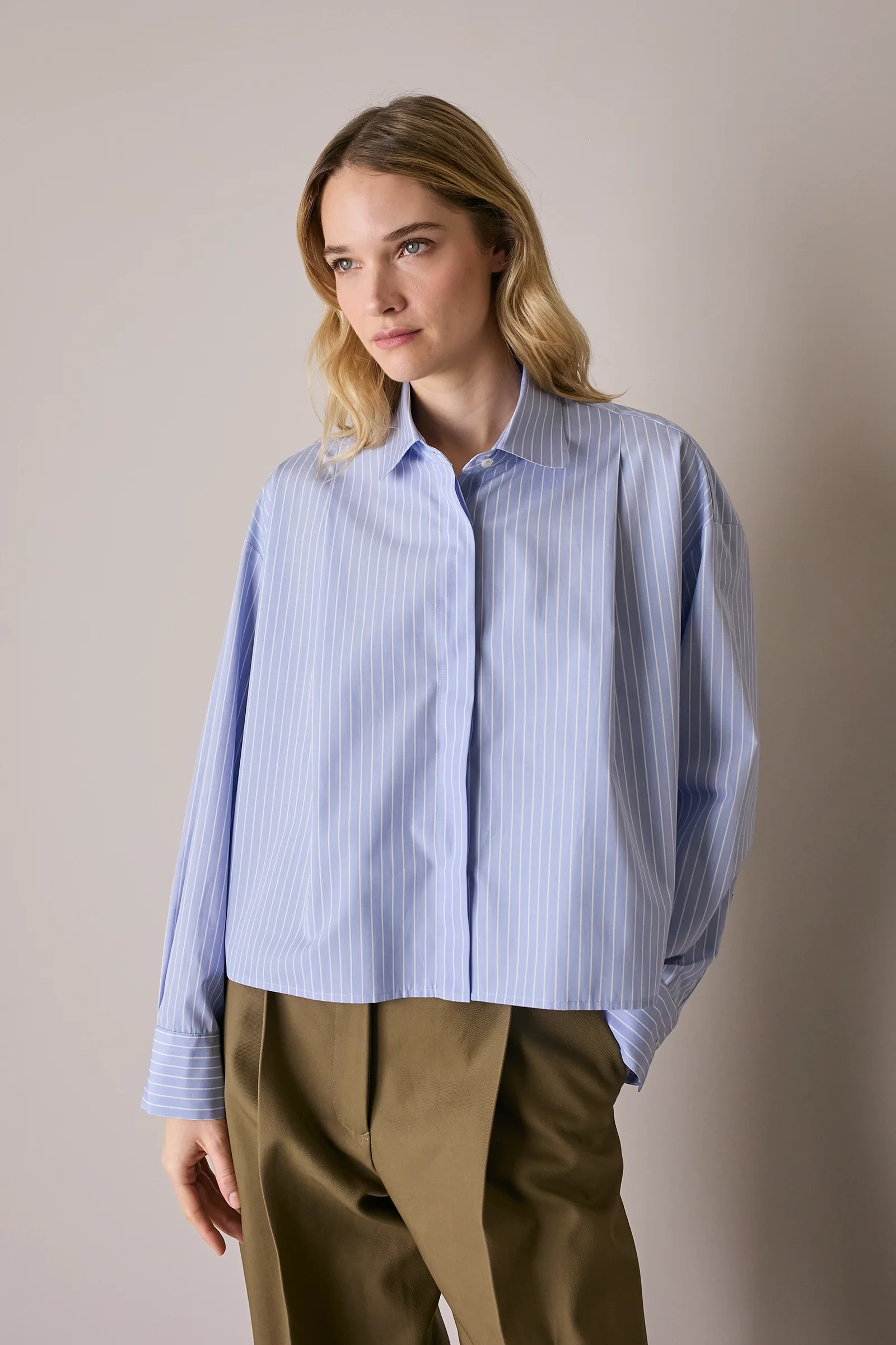 Camicia boxy con pieghe - Image 5