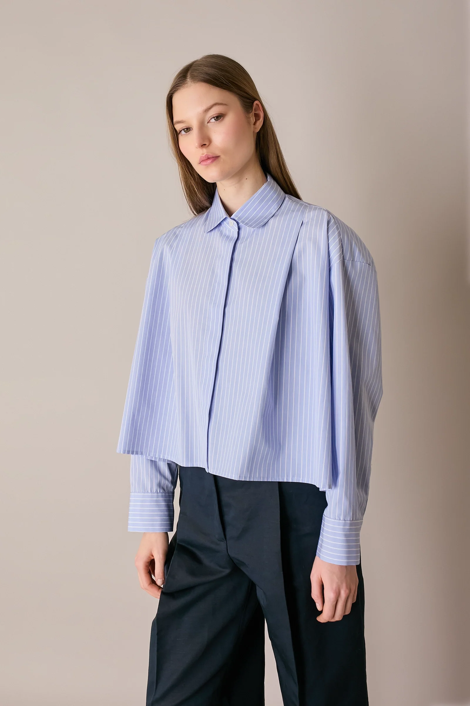 Camicia boxy con pieghe - Image 8