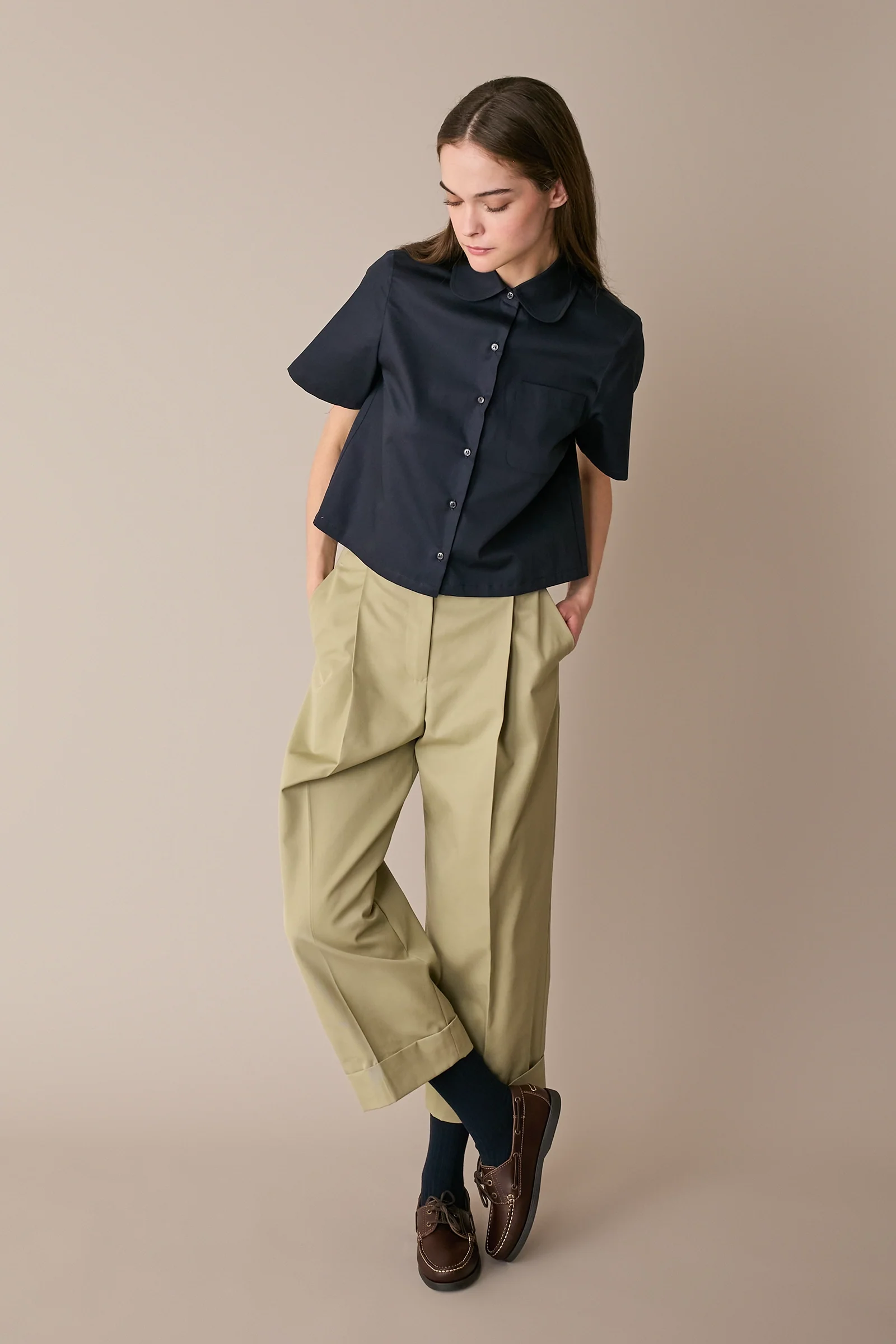 Camicia boxy in cotone con colletto stondato - Image 11