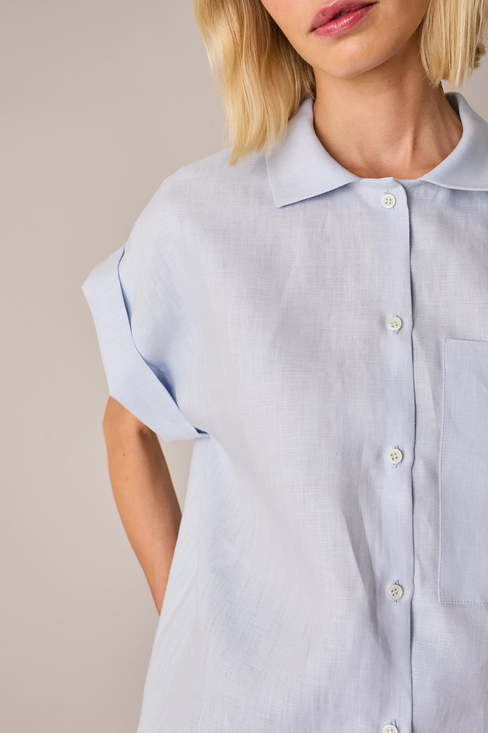 Camicia in lino con taschino - Image 4