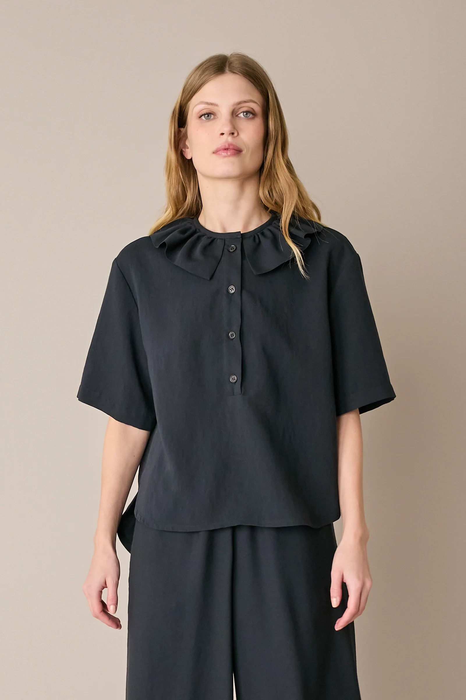 Polo fluida con ruches - Image 14