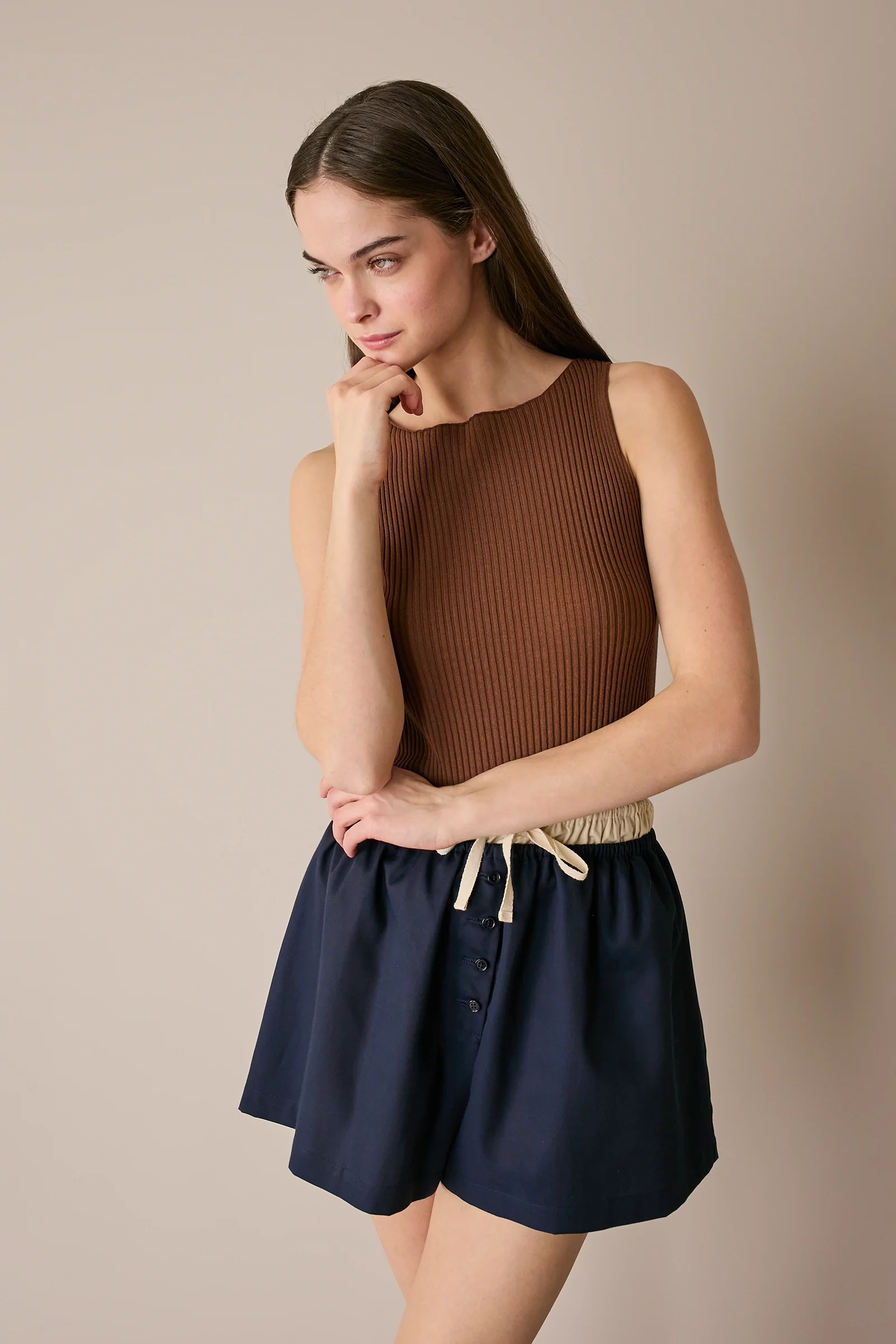 Top a costine con scollo a barchetta - Image 11