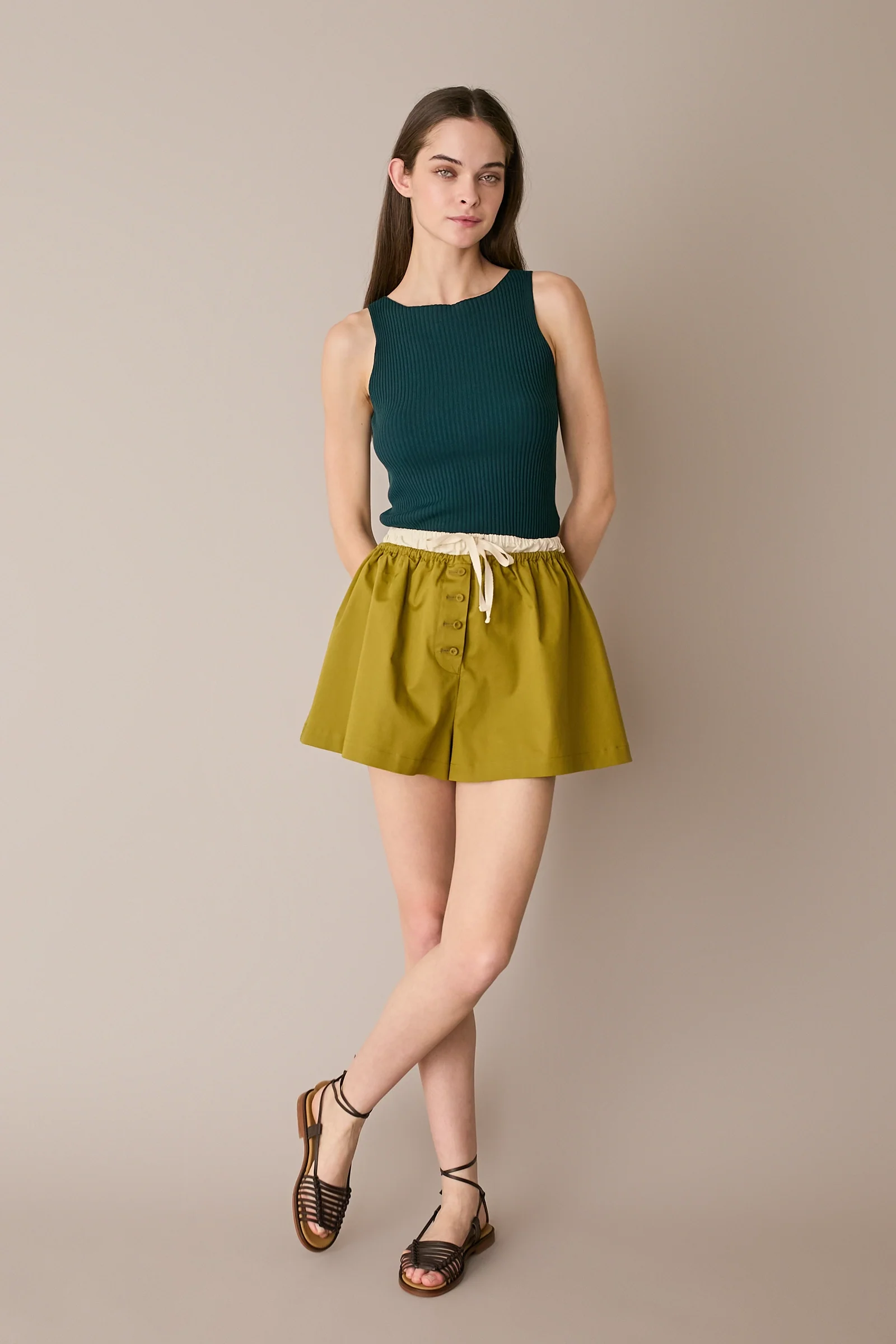 Top a costine con scollo a barchetta - Image 17