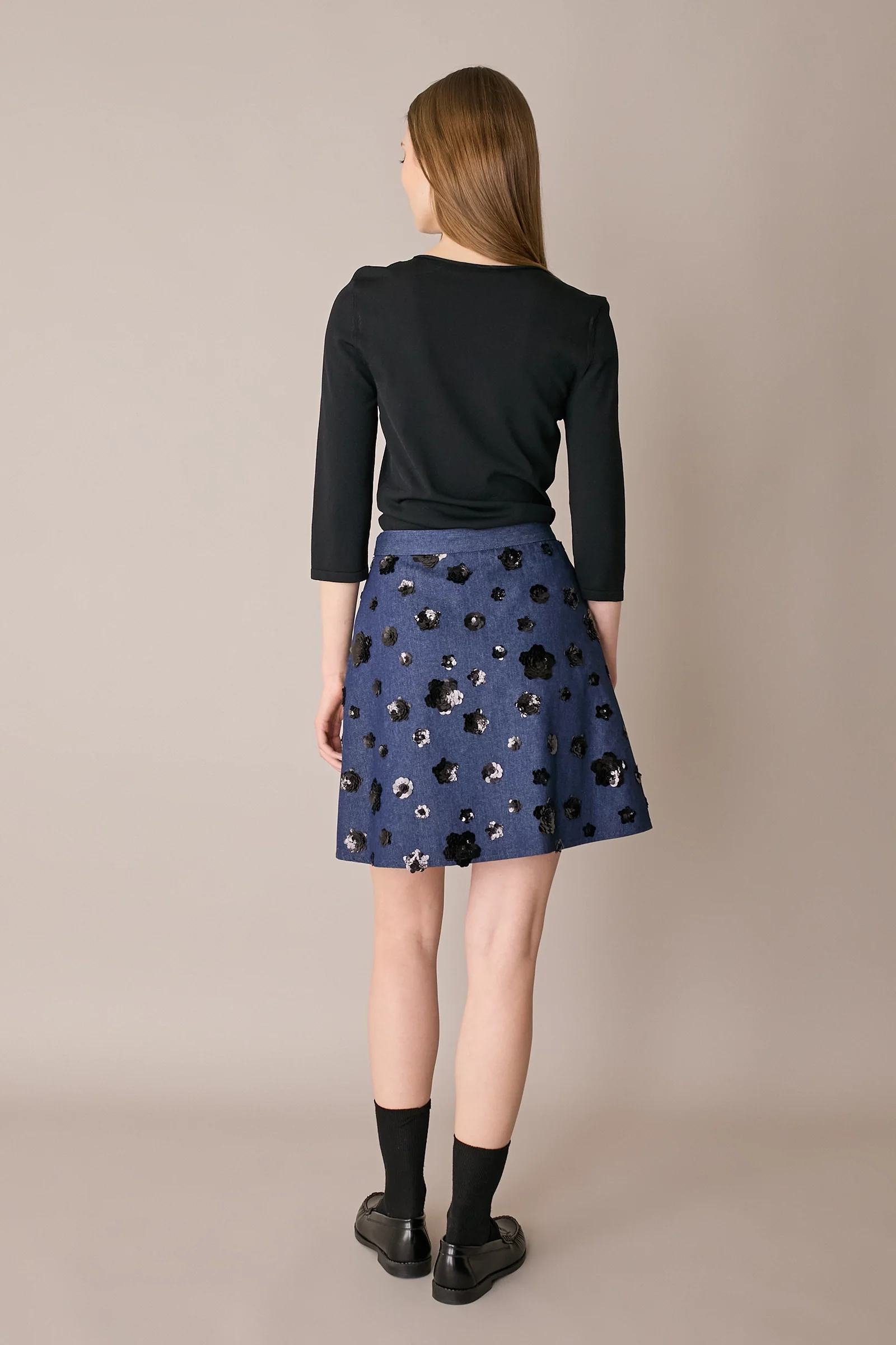 Gonna in denim con ricami paillettes - Image 9