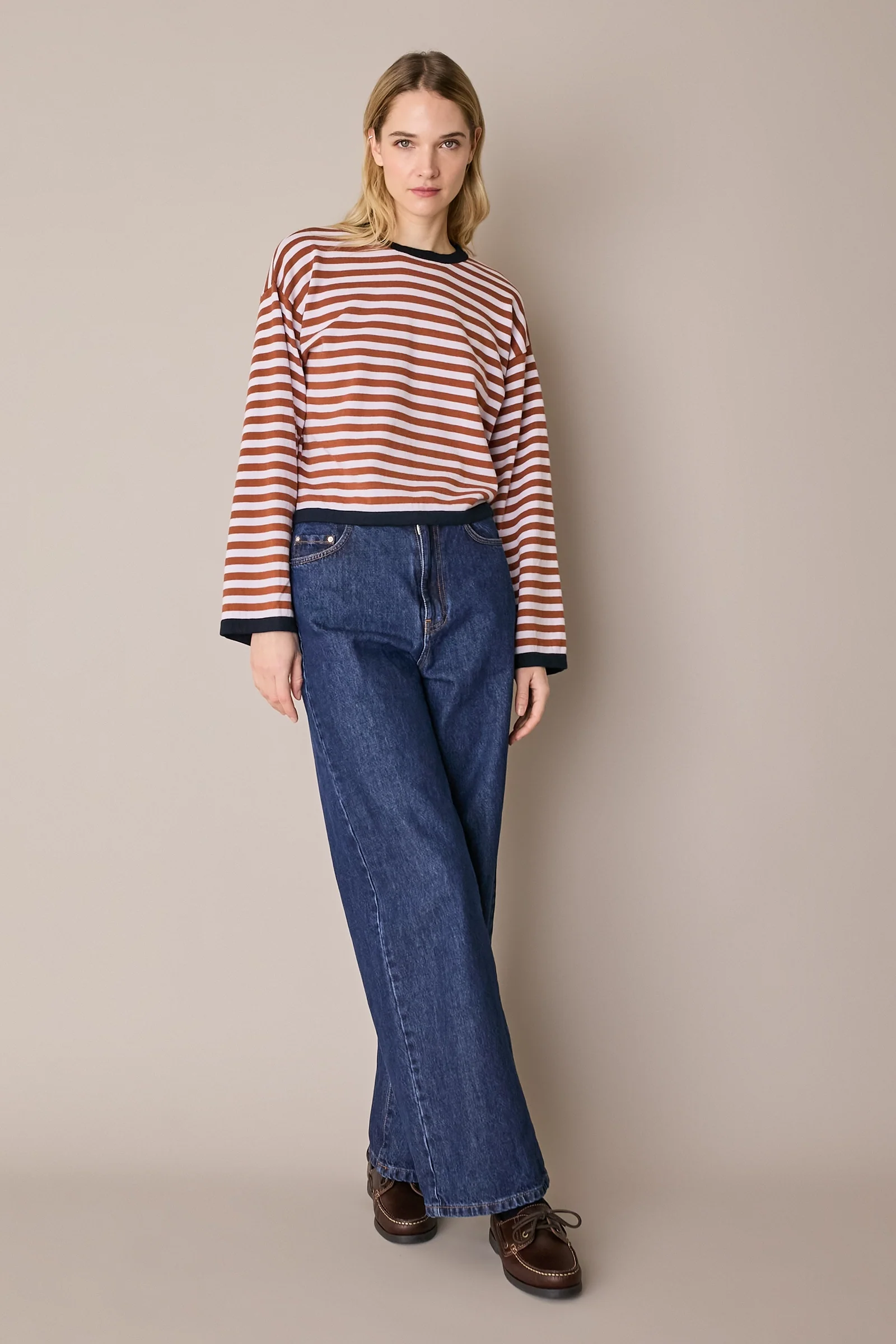 Maglia girocollo boxy a righe - Image 10