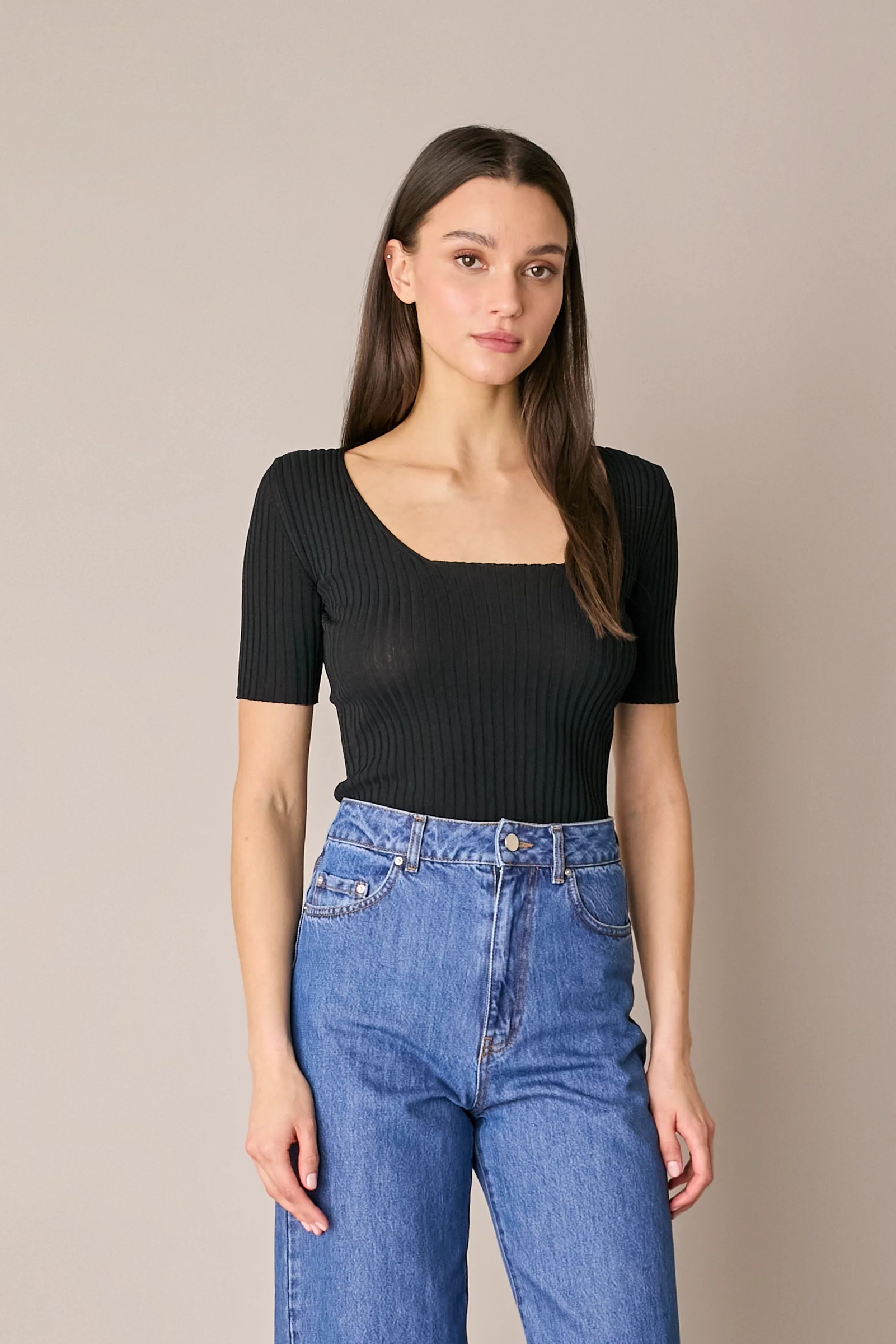 Maglia a costine con scollo quadrato - Image 7