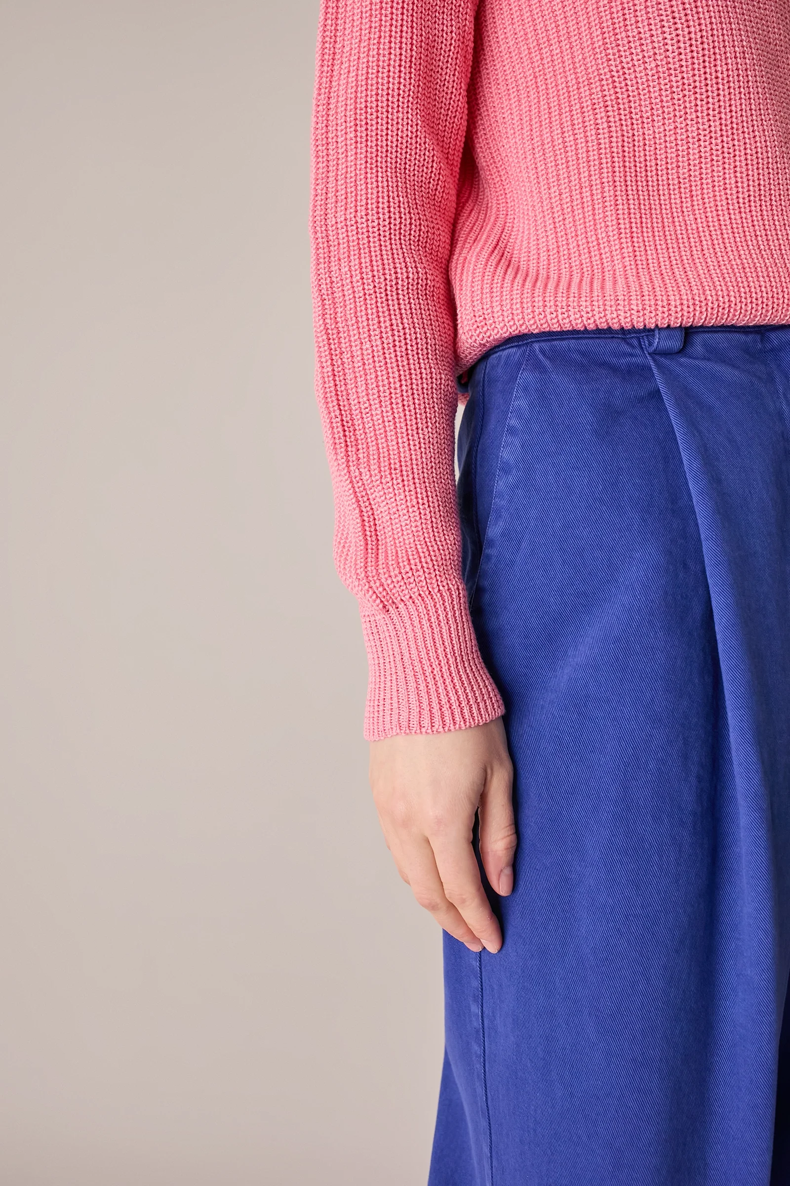 Pantaloni casual con pinces - Image 8