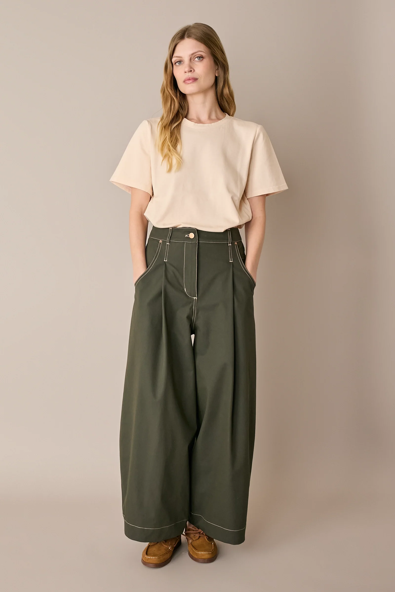 Pantaloni con impunture a contrasto – Everyday Wear - Image 13