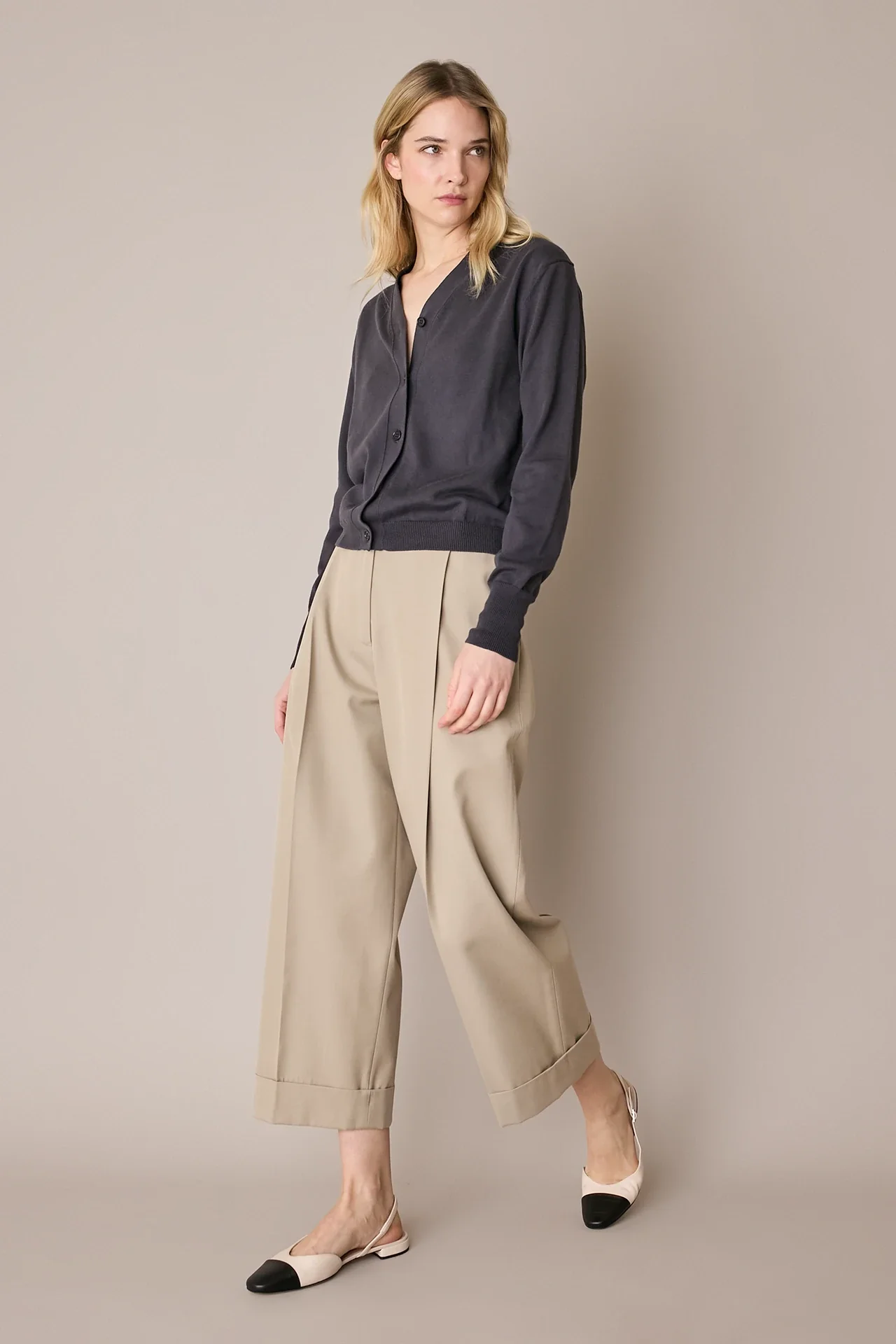 Pantaloni con piega e risvolto - Image 6
