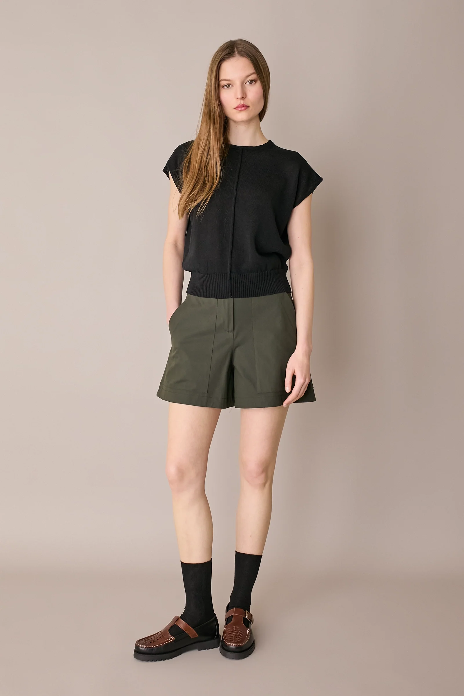 Pantaloni corti in cotone stretch - Image 9