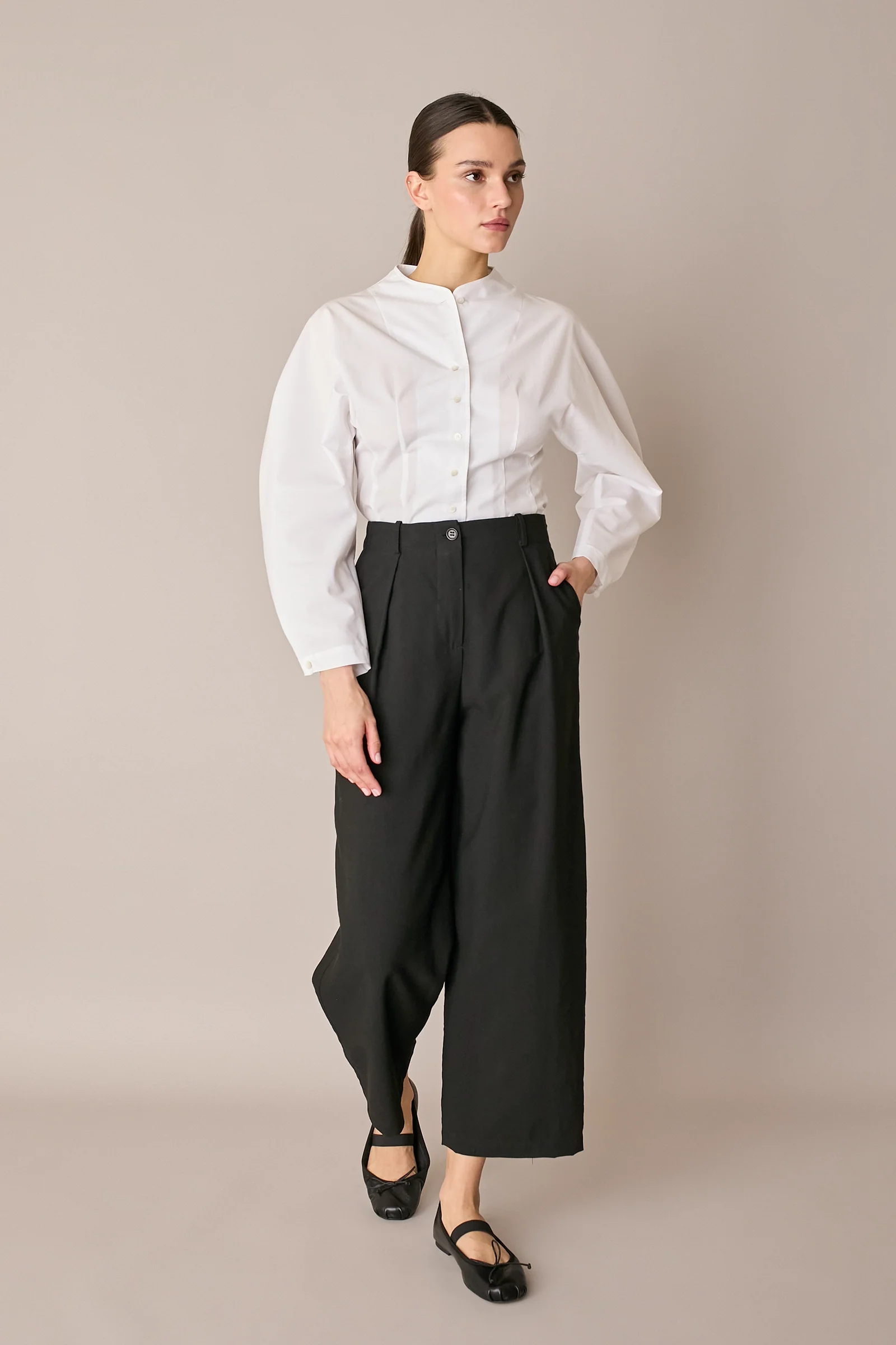 Pantaloni fluidi con pinces - Image 3