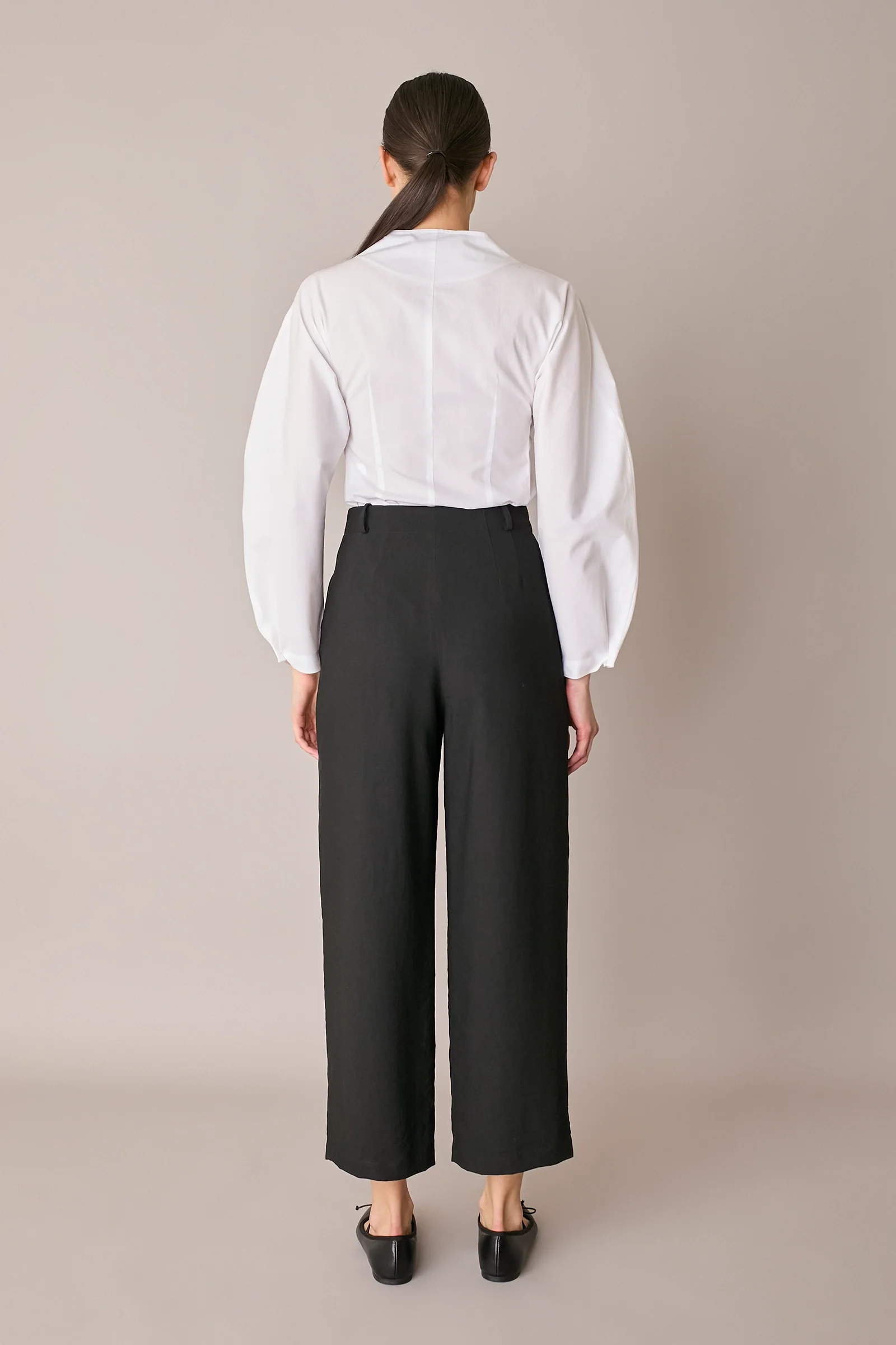 Pantaloni fluidi con pinces - Image 5