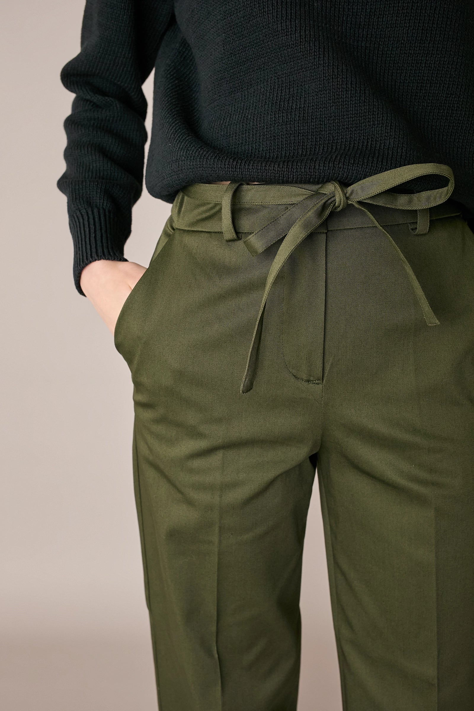 Pantaloni in cotone con cintura - Image 11