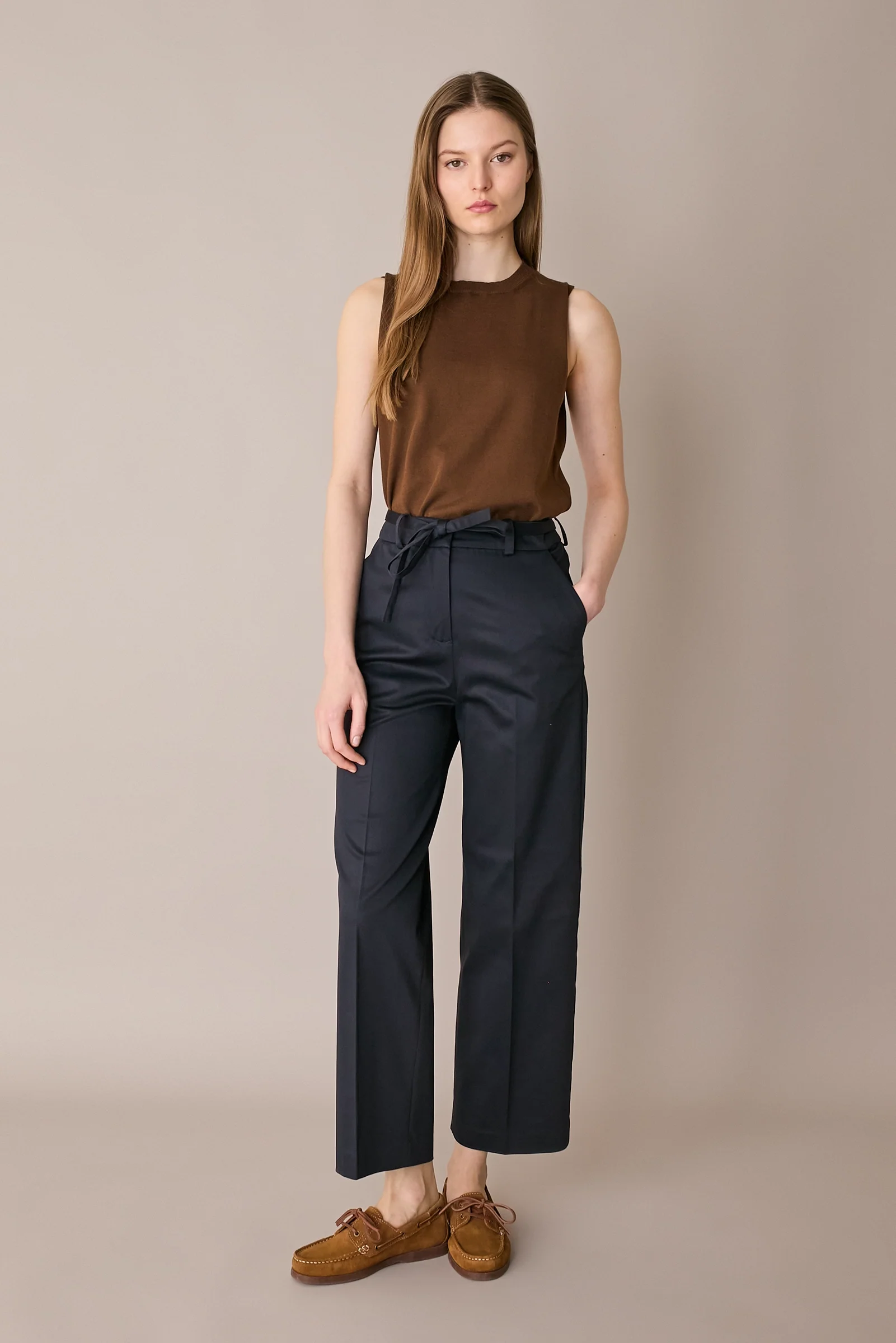 Pantaloni in cotone con cintura - Image 4