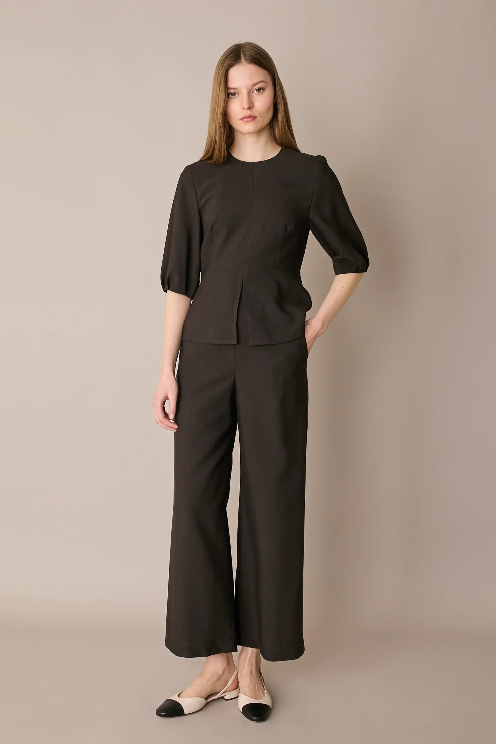 Pantaloni fluidi con elastico in vita - Image 10