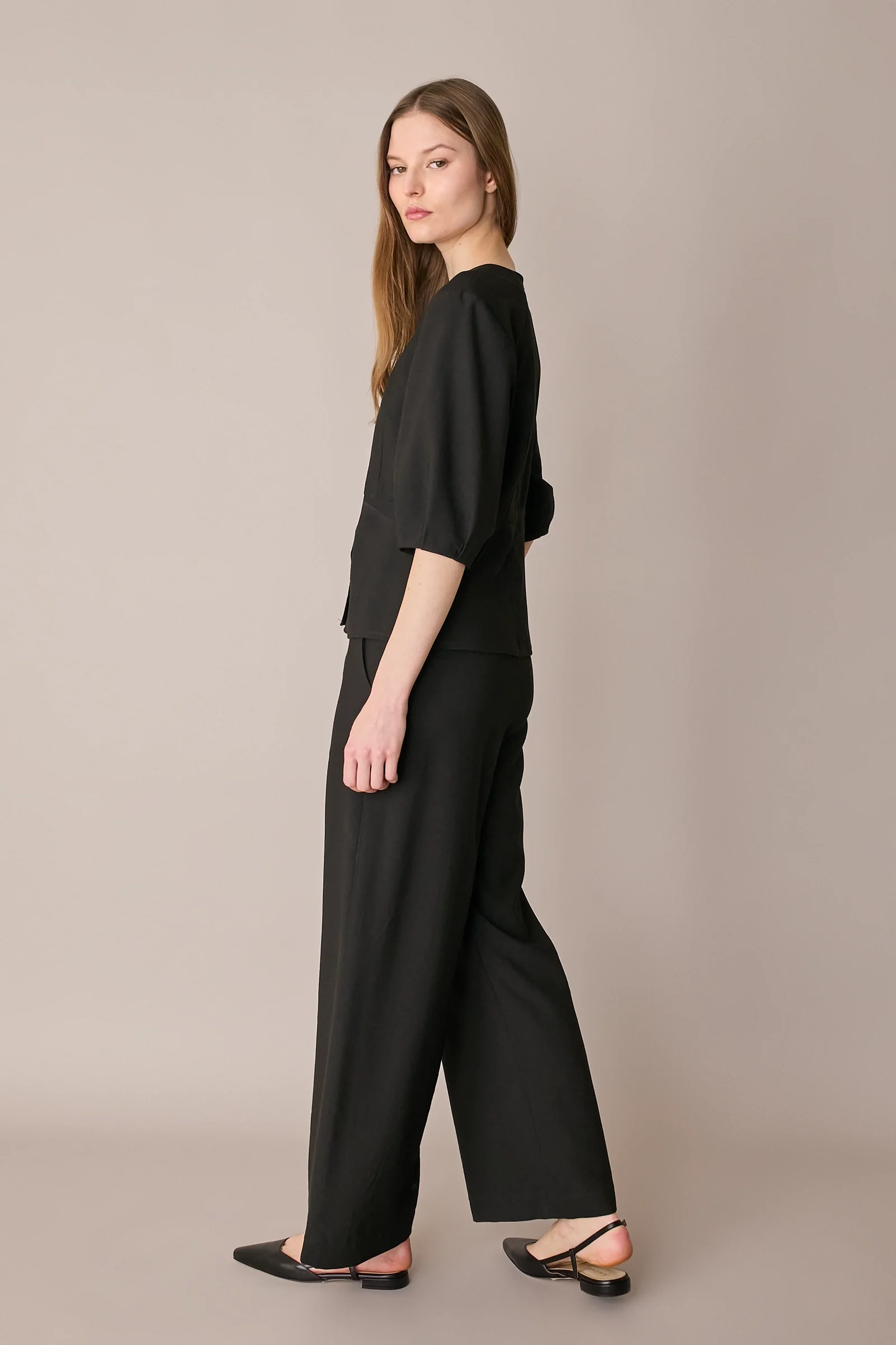 Pantaloni fluidi con elastico in vita - Image 9