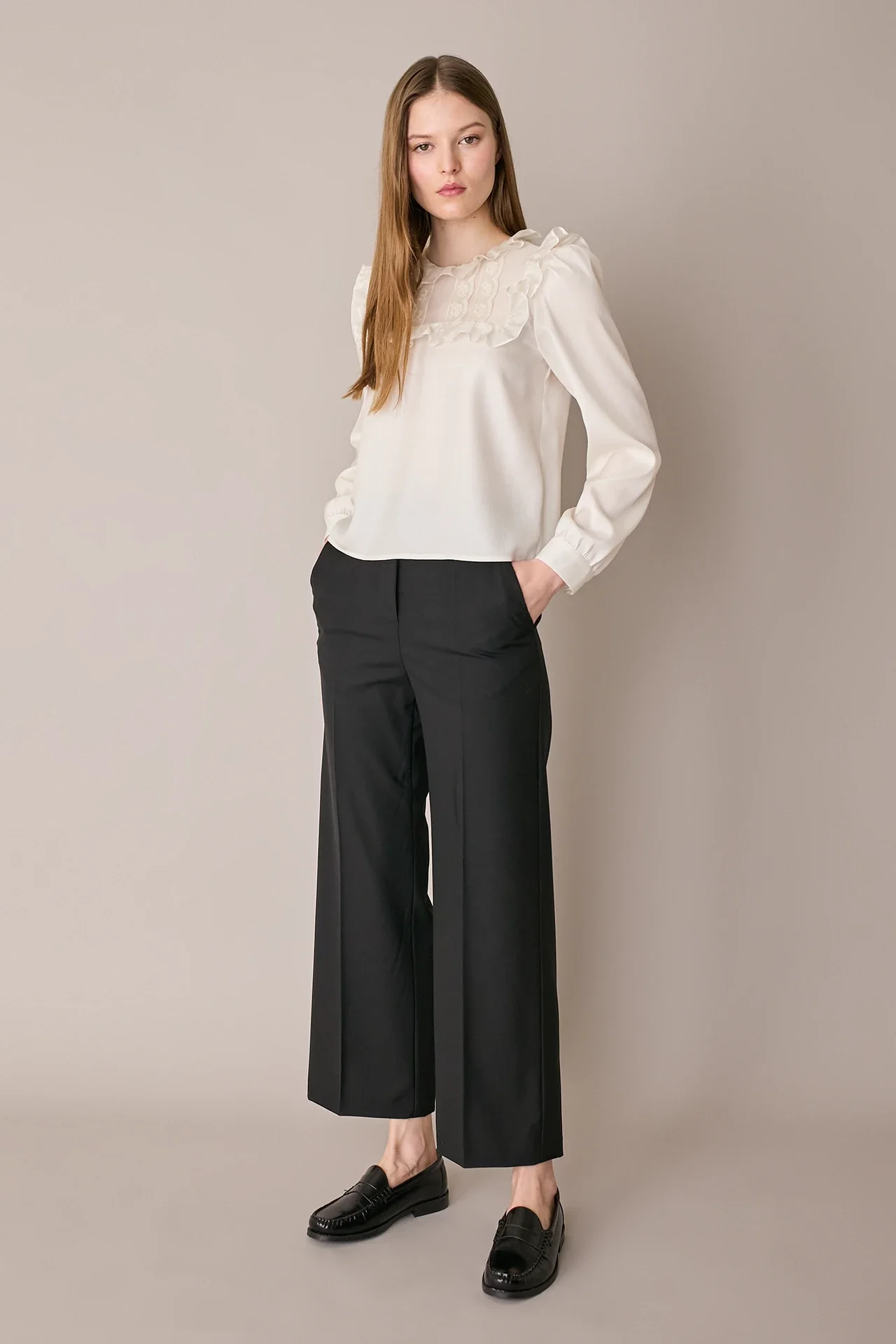 Pantaloni timeless in fresco lana - Image 3