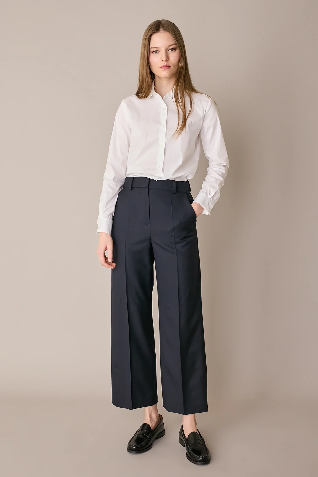 Pantaloni timeless in fresco lana - Image 5