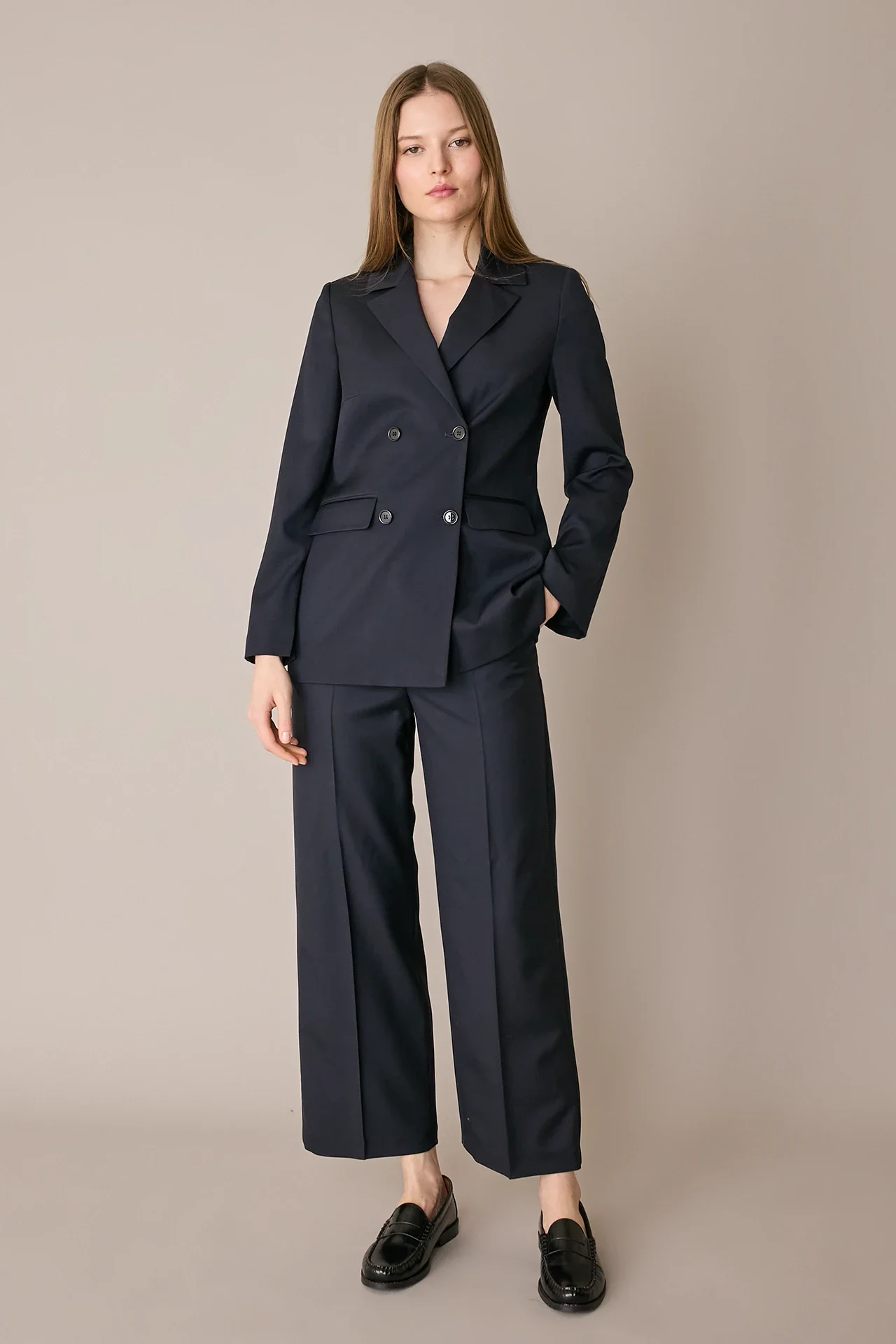 Pantaloni timeless in fresco lana - Image 6