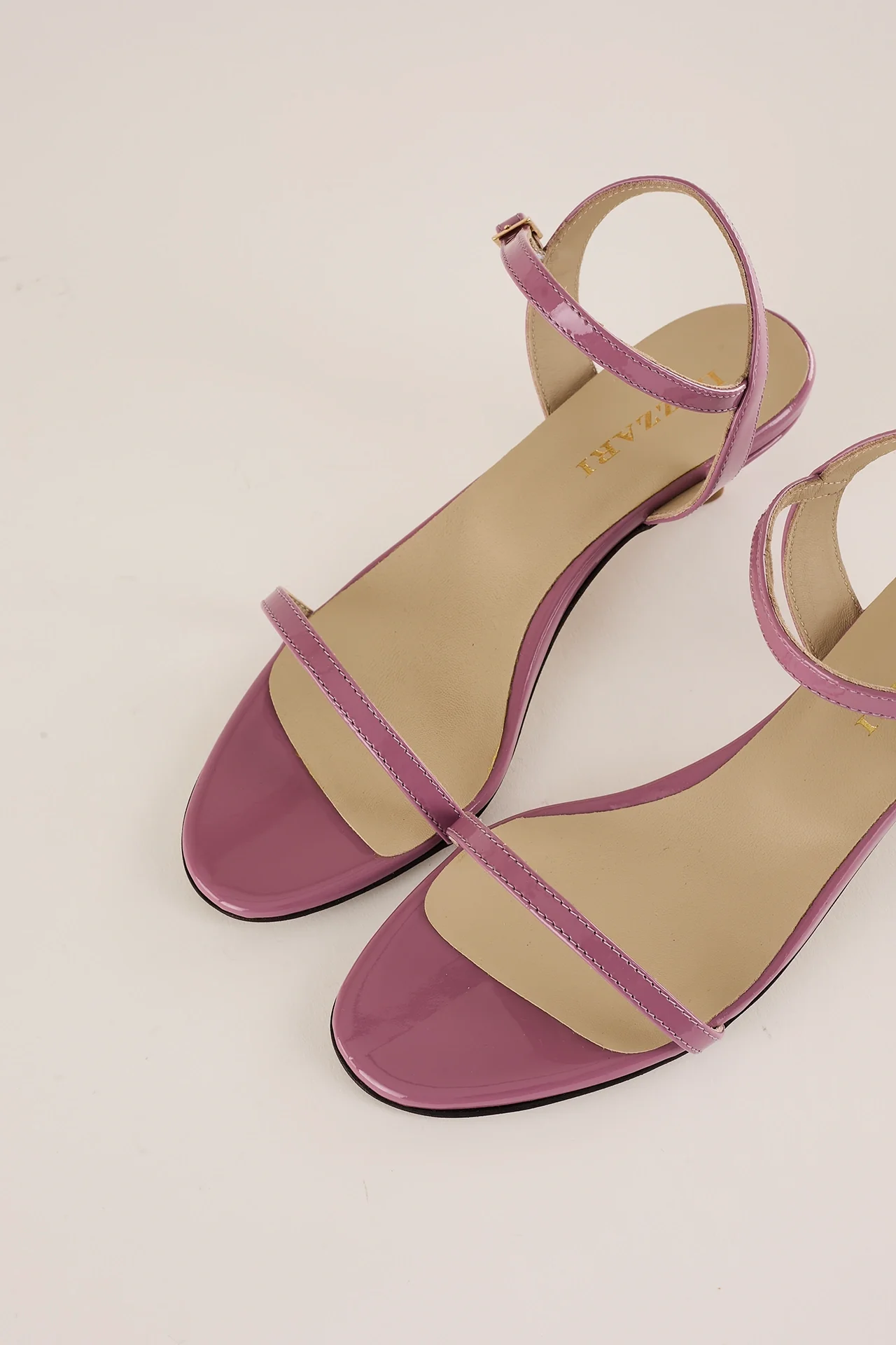Sandali con kitten heel - Image 15