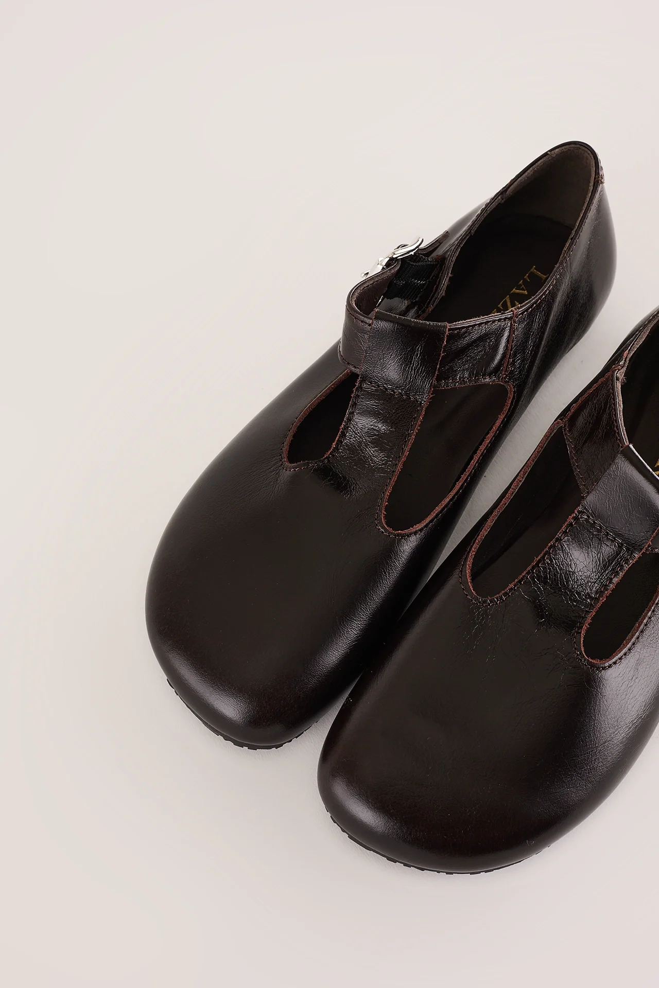 Scarpe T-bar con suola in gomma