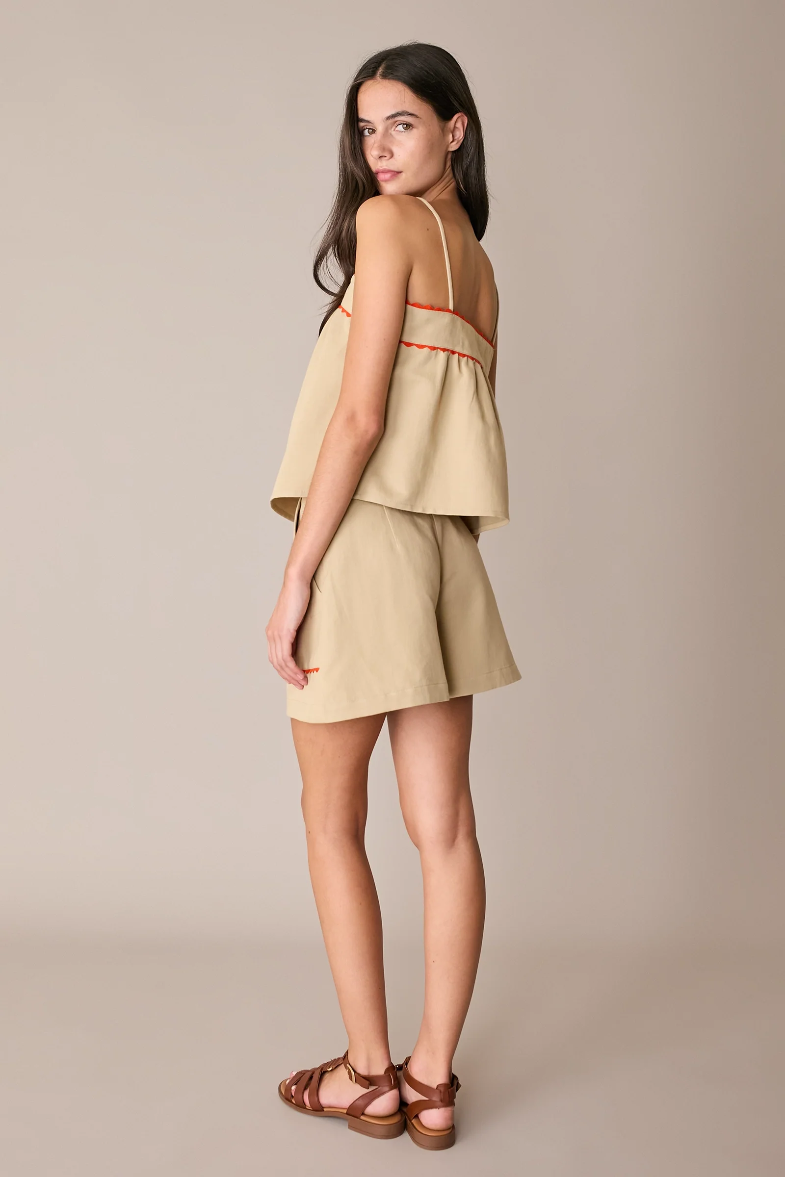 Shorts con serpentina colorata - Image 4