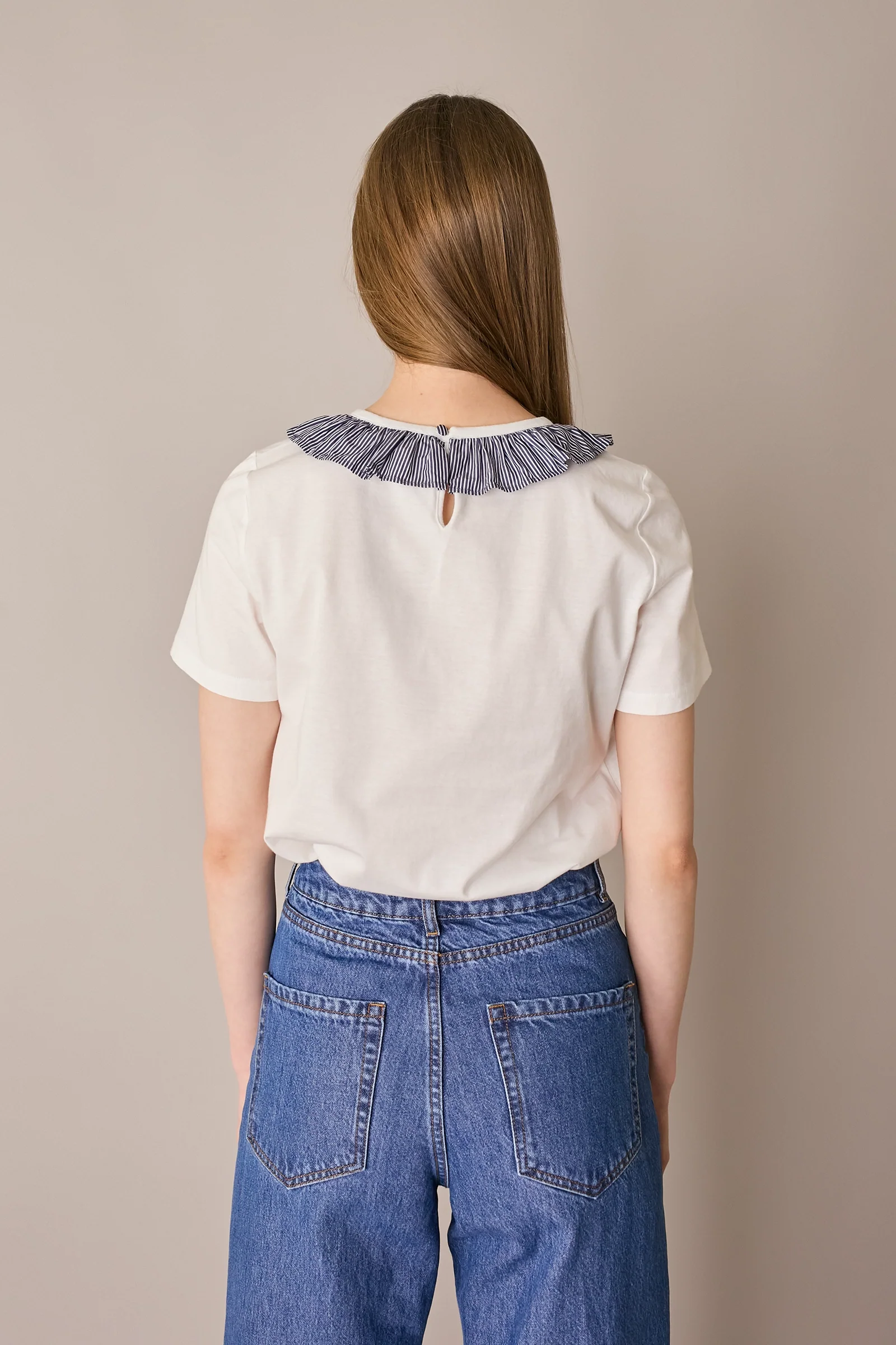 T-shirt con colletto volant - Image 3