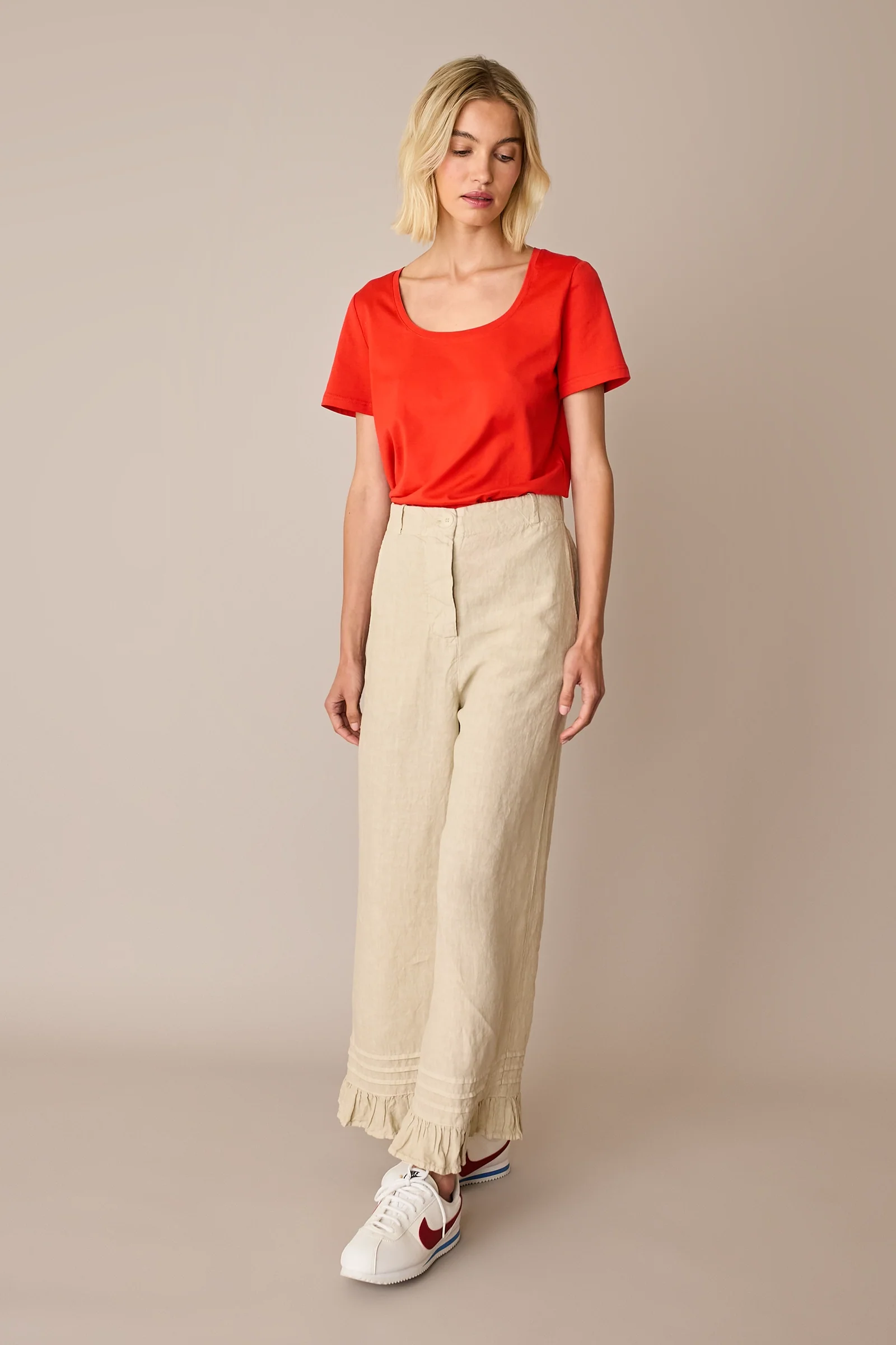 T-shirt con scollo ampio - Image 6