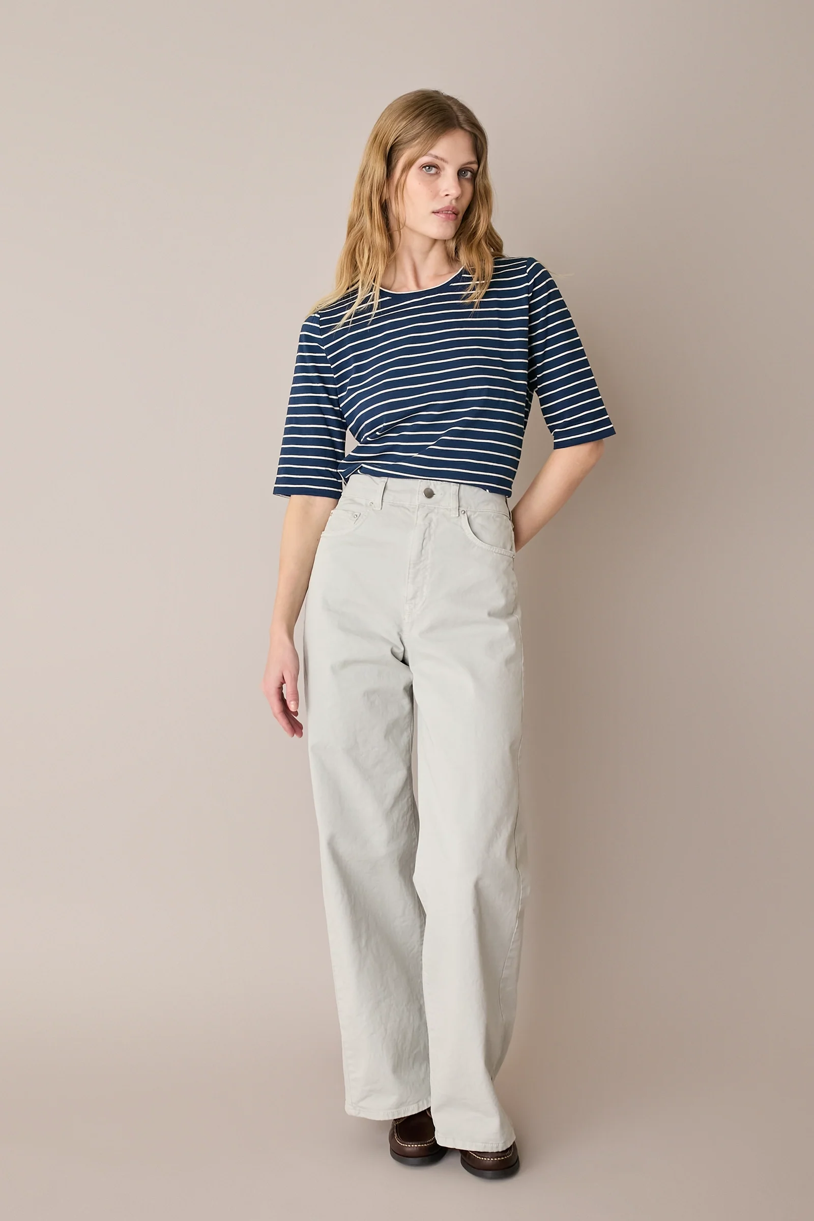 T-shirt in cotone con mezze maniche - Image 3
