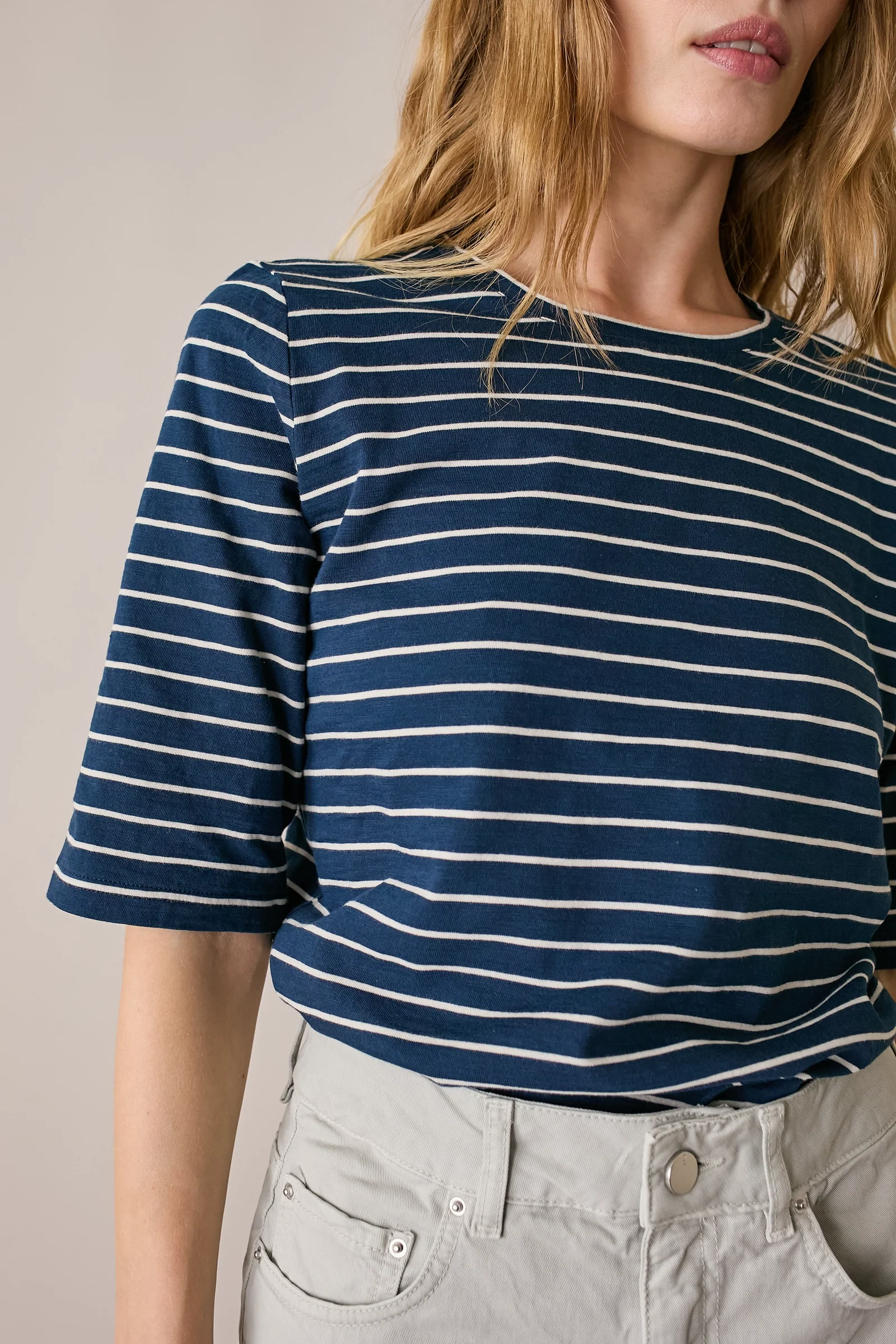 T-shirt in cotone con mezze maniche - Image 4