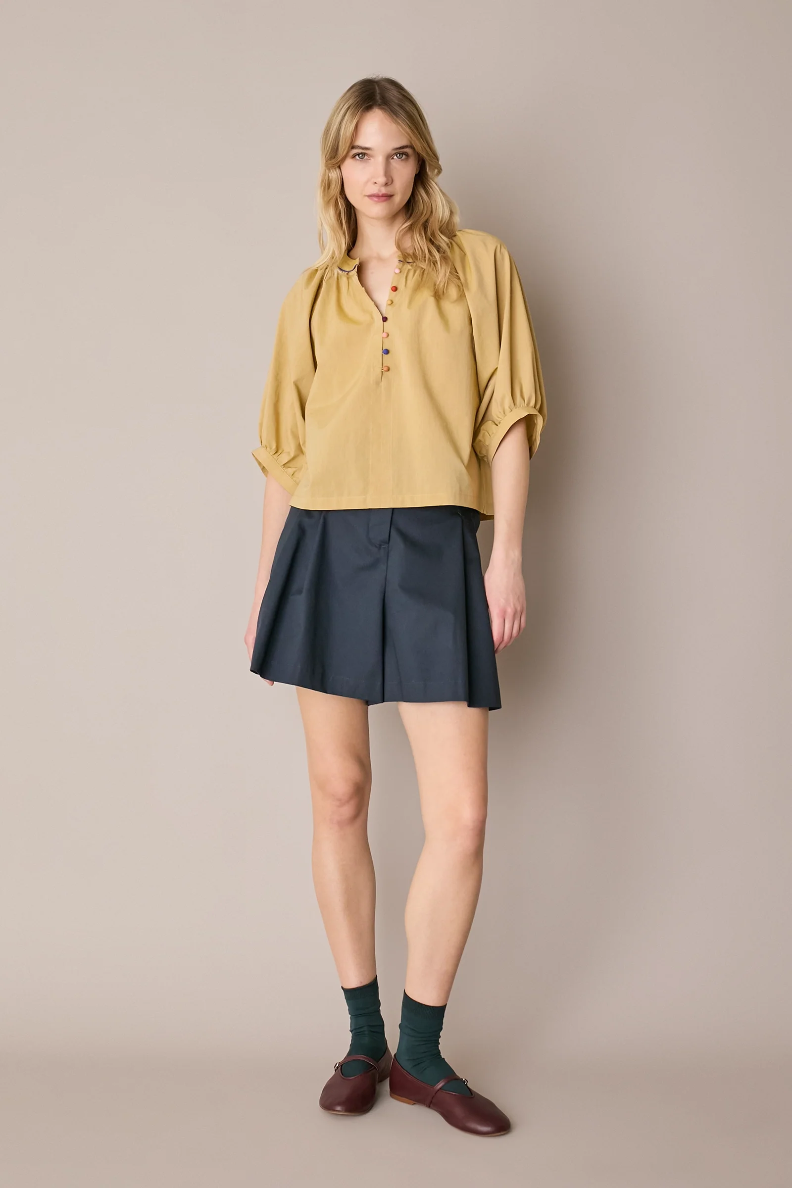 Top con bottoni rivestiti - Image 10