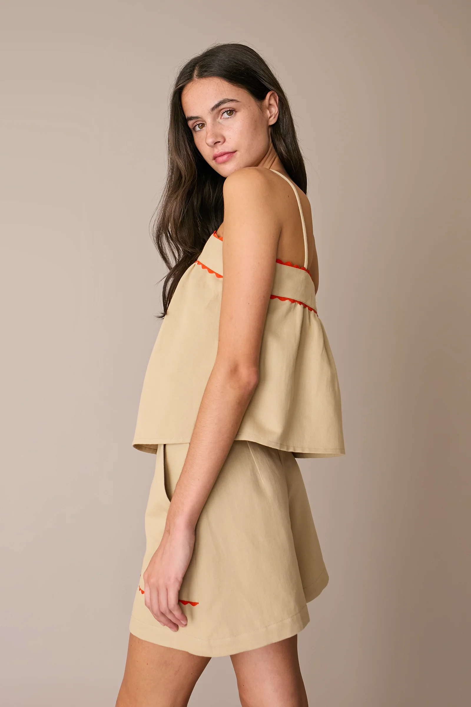 Top con serpentina colorata - Image 5