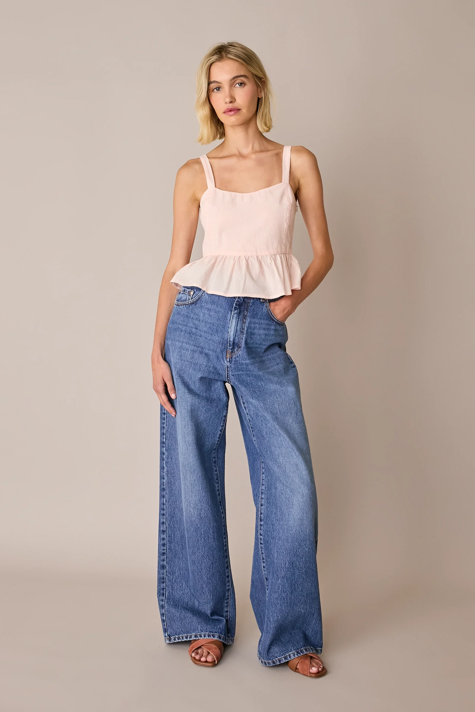 Top in cotone con balza - Image 4