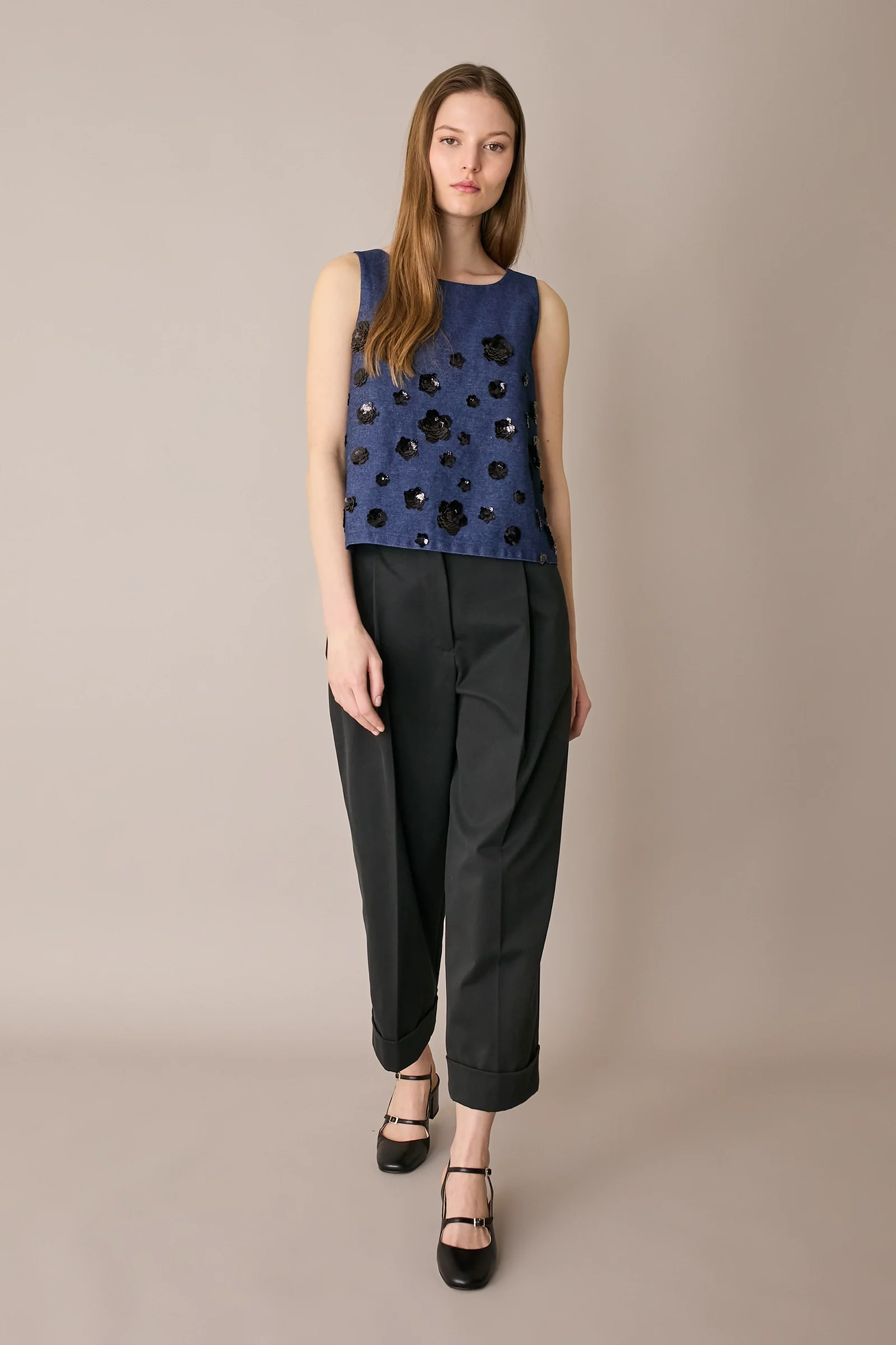 Top in denim con ricami paillettes - Image 3