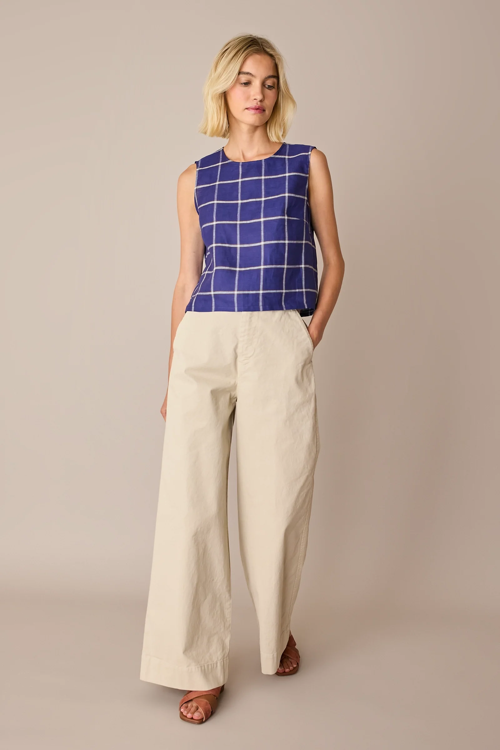Top in lino a quadri - Image 5