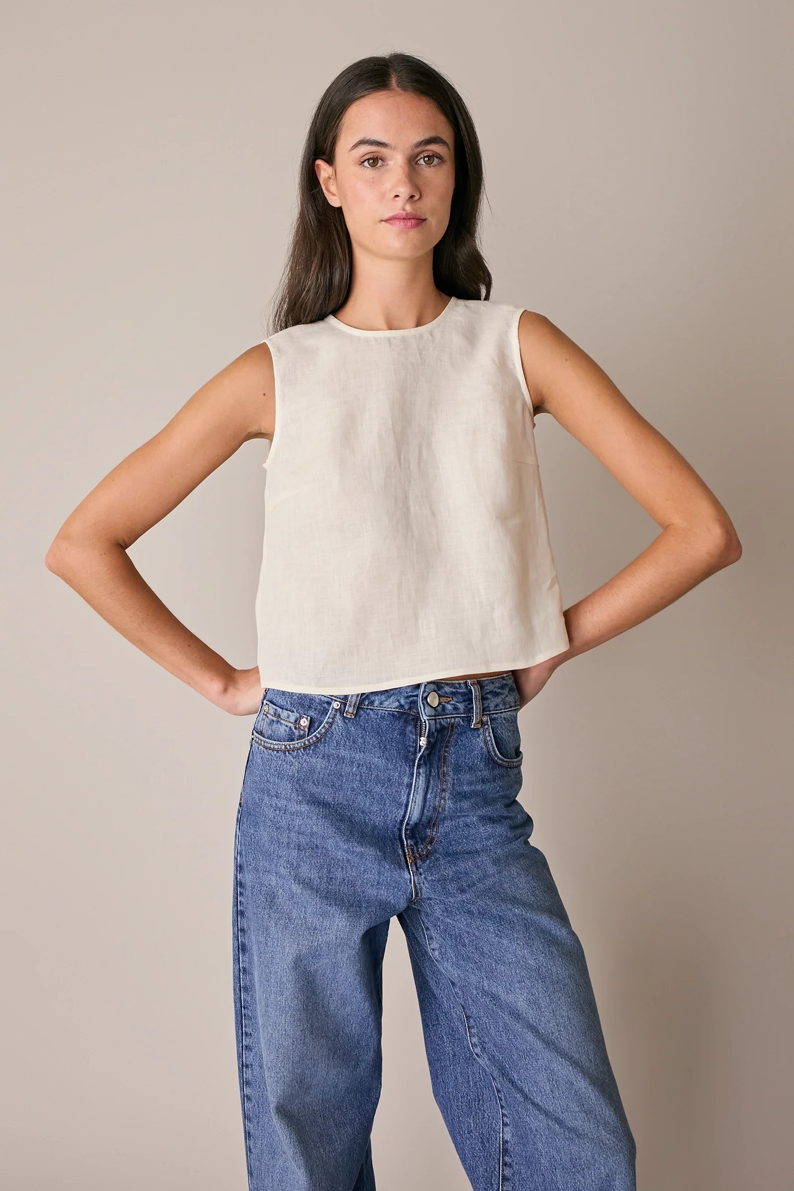Top in lino con bottoncini - Image 3
