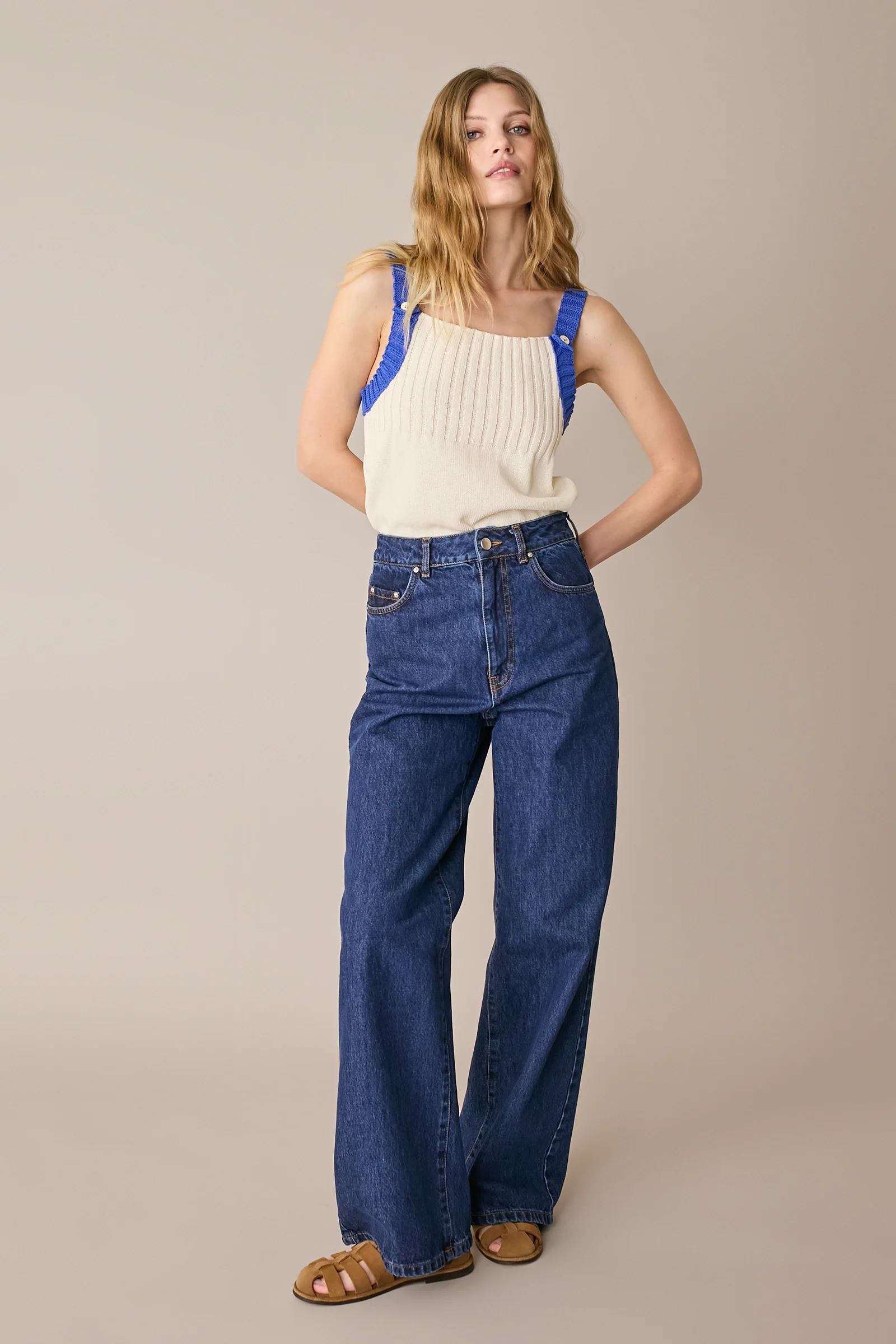 Top in maglia con spalline a contrasto - Image 5