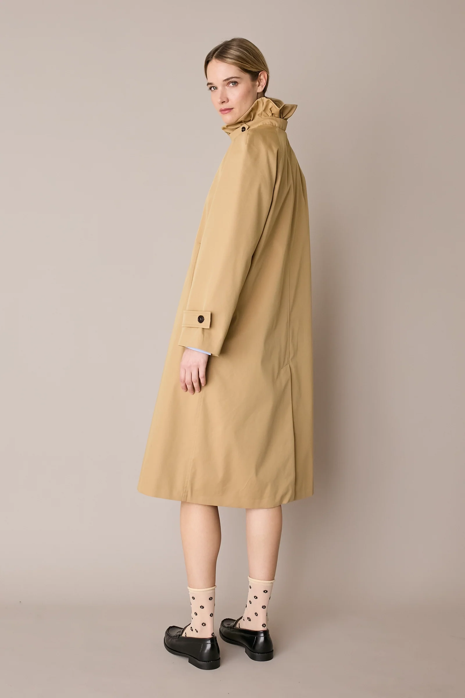 Trench con colletto volant - Image 10